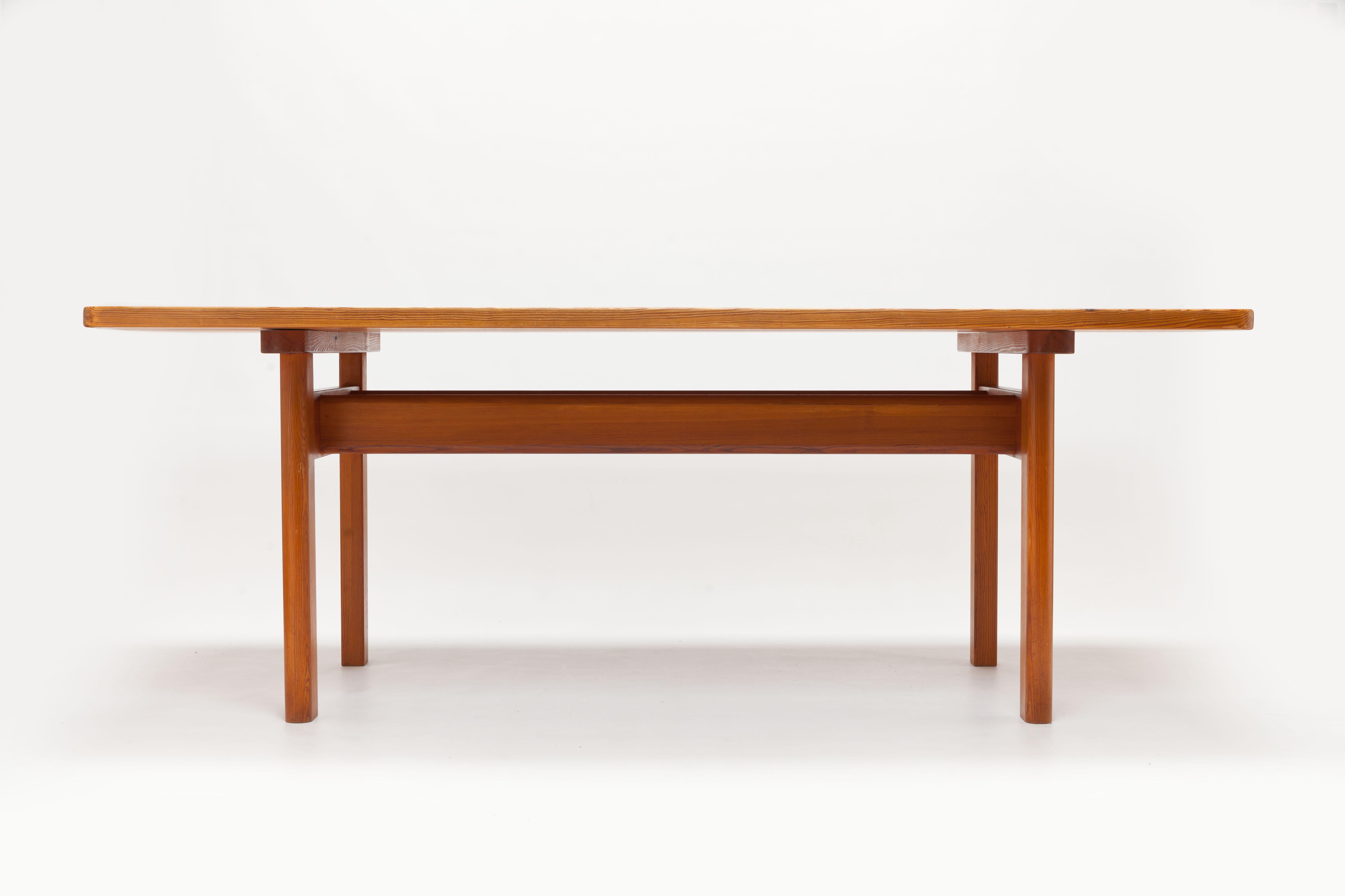 Dining table by Danish designer Børge Mogensen of solid Pine, designed in 1961 for Swedish manufacturer Karl Andersson & Söner.
A beautiful Swedish Modern design with wonderful metal bolts and great detailing.  Truly quality piece, executed from