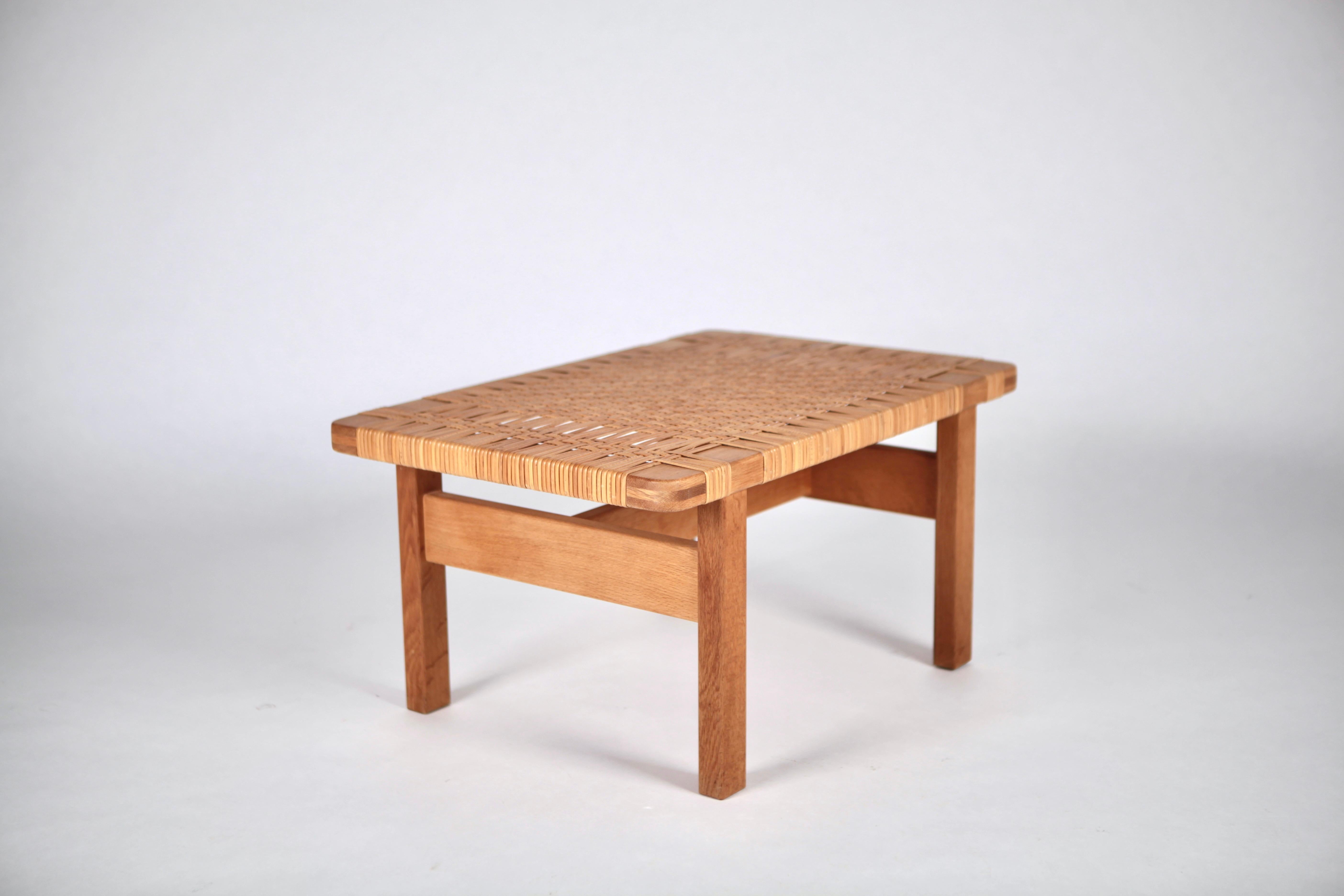 Børge Mogensen, Rare Bench / Coffee-Table, Model 5273, Sweden, 1950s In Good Condition In Berlin, DE