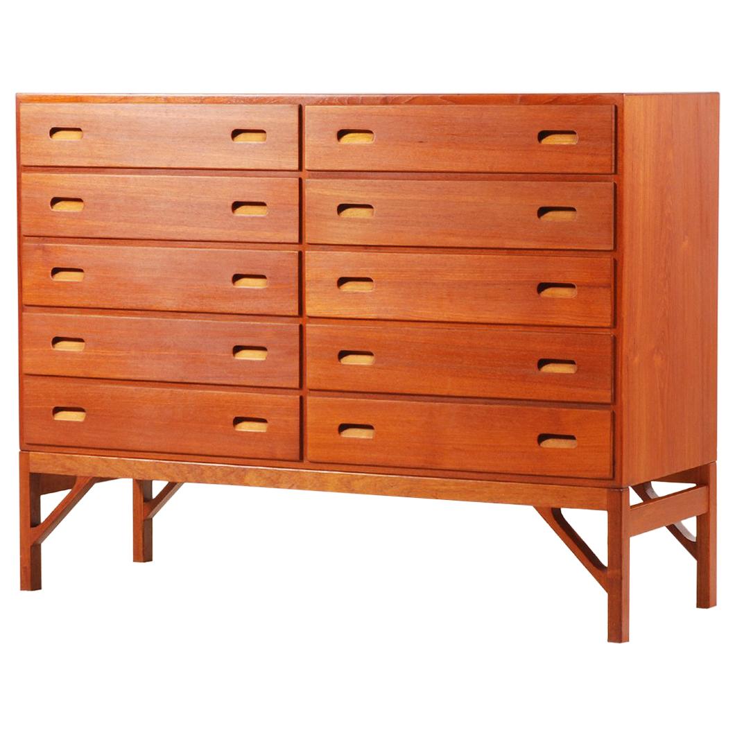 Børge Mogensen, Commode en teck rare, 1958