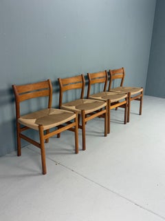 Børge Mogensen Ensemble de 8 chaises de salle à manger en chêne "BM-1" pour A.I.M C., 1947, Danemark