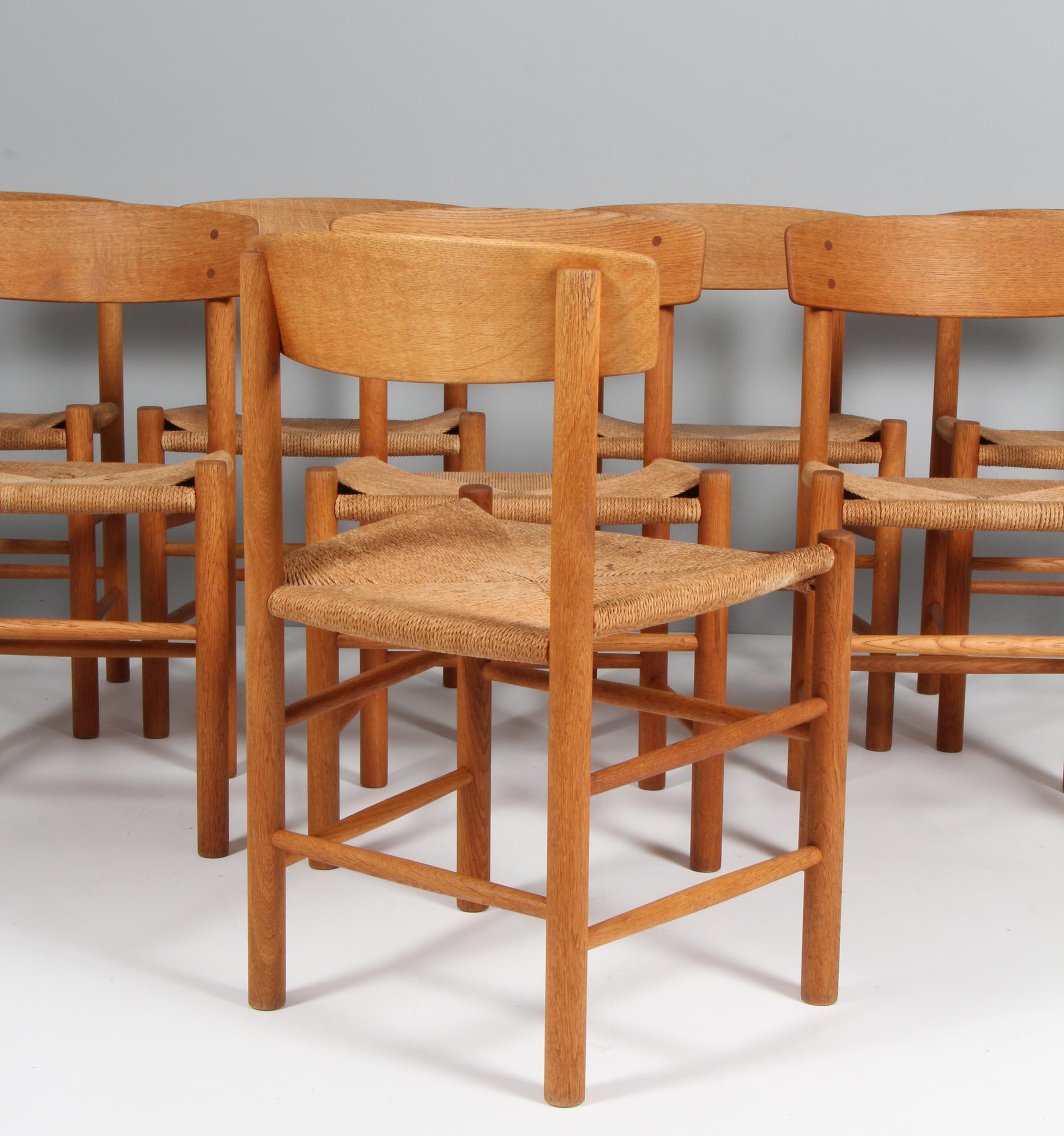 Børge Mogensen Set of Eight Dining Chairs Model 'J39' 1