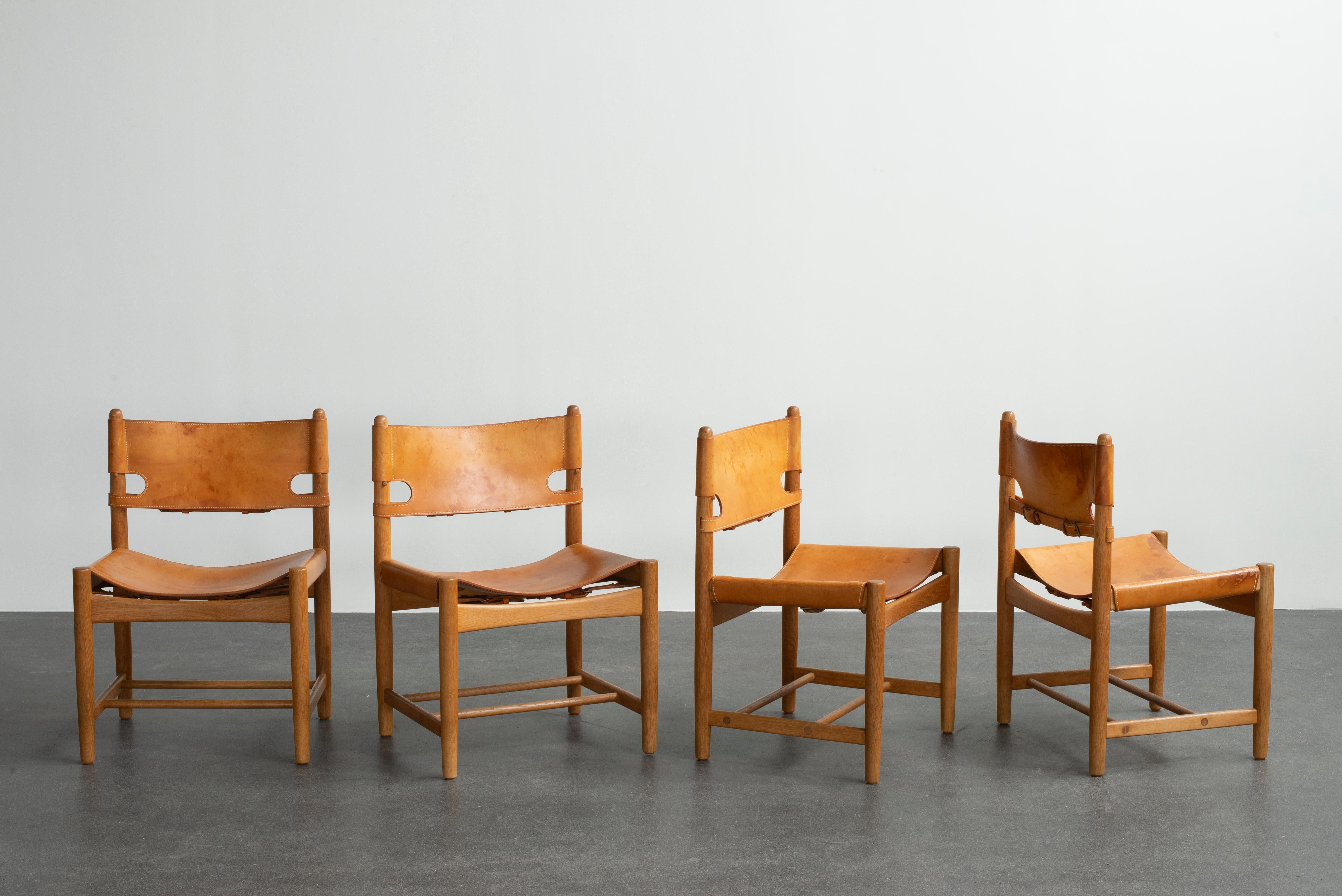 Børge Mogensen Ensemble de quatre chaises de salle à manger pour Fredericia Furniture Bon état - En vente à Copenhagen, DK