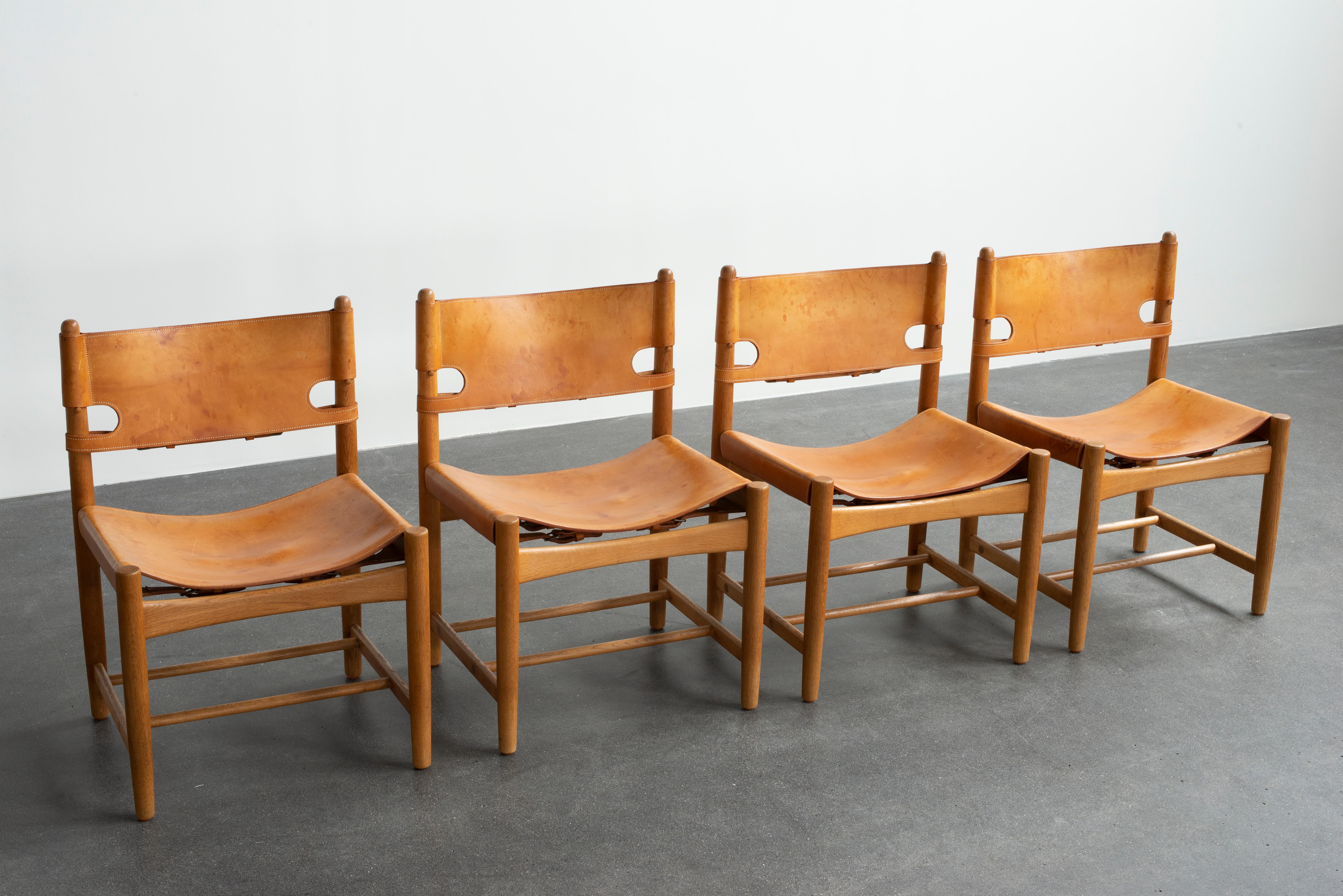 Børge Mogensen Satz von vier Esszimmerstühlen für Fredericia Furniture (20. Jahrhundert) im Angebot