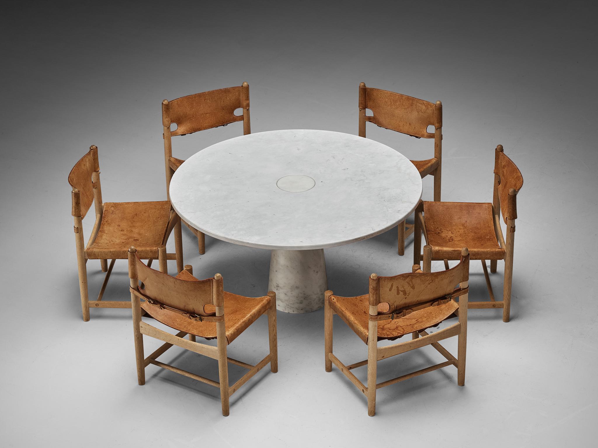 Dining room set containing Børge Mogensen for Fredericia Stolefabrik set of six dining chairs with Angelo Mangiarotti for Skipper 'Eros' dining table


Børge Mogensen for Fredericia Stolefabrik, set of six dining chairs, oak, leather, brass,