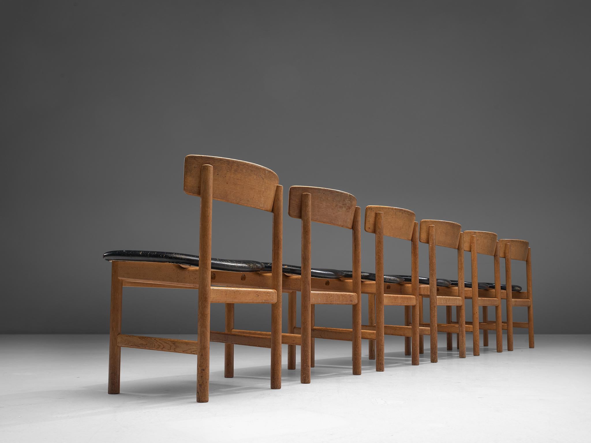 Scandinavian Modern Børge Mogensen Set of Six Dining Chairs Model 3236 in Oak