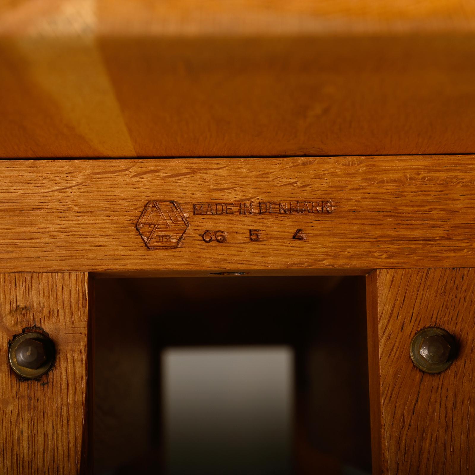 Børge Mogensen Shaker C18 solid Oak dining table / desk for FDB Møbler, Denmark 5