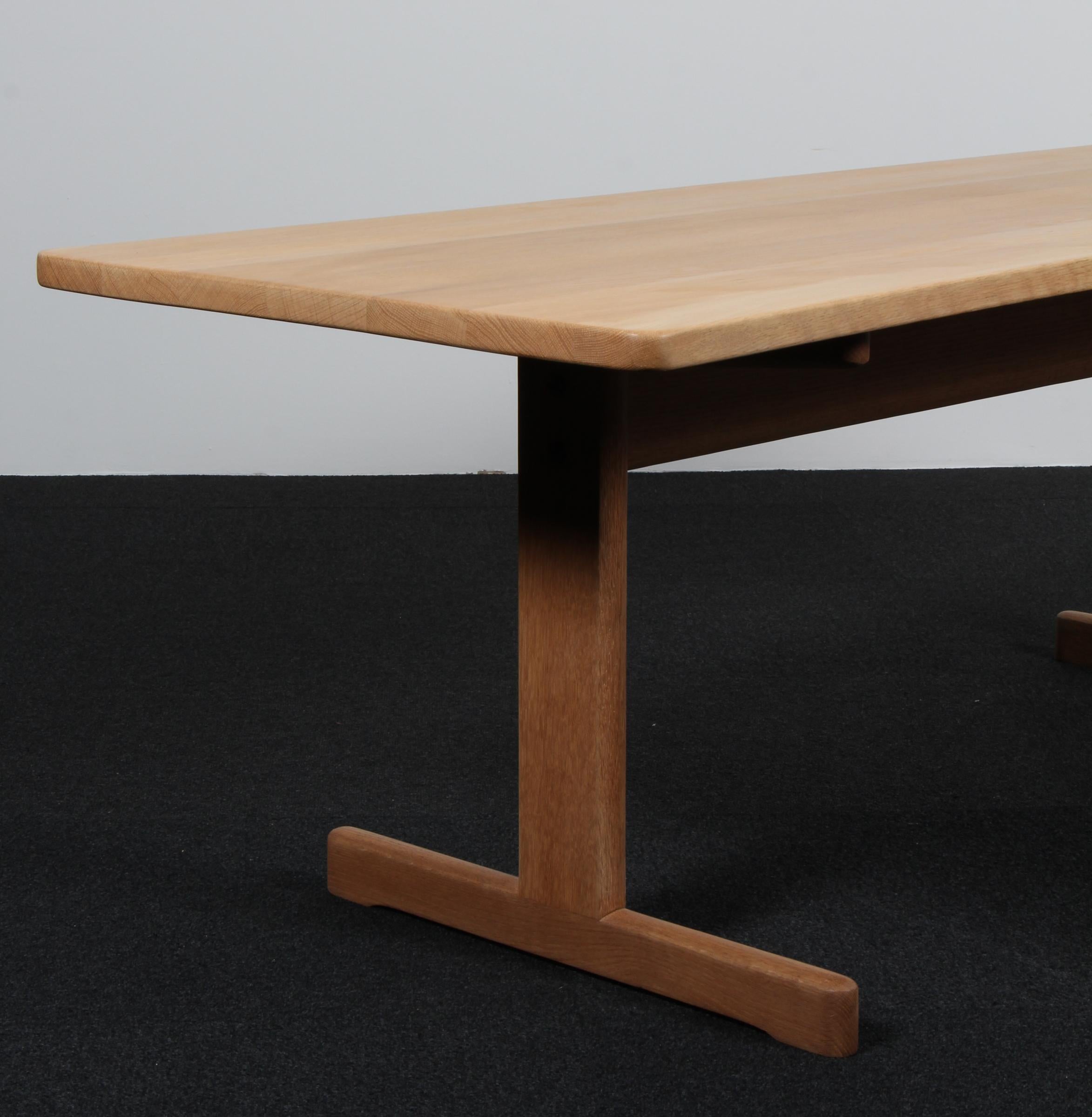 Danois Børge Mogensen shaker sofa table in solid oak, Denmark en vente