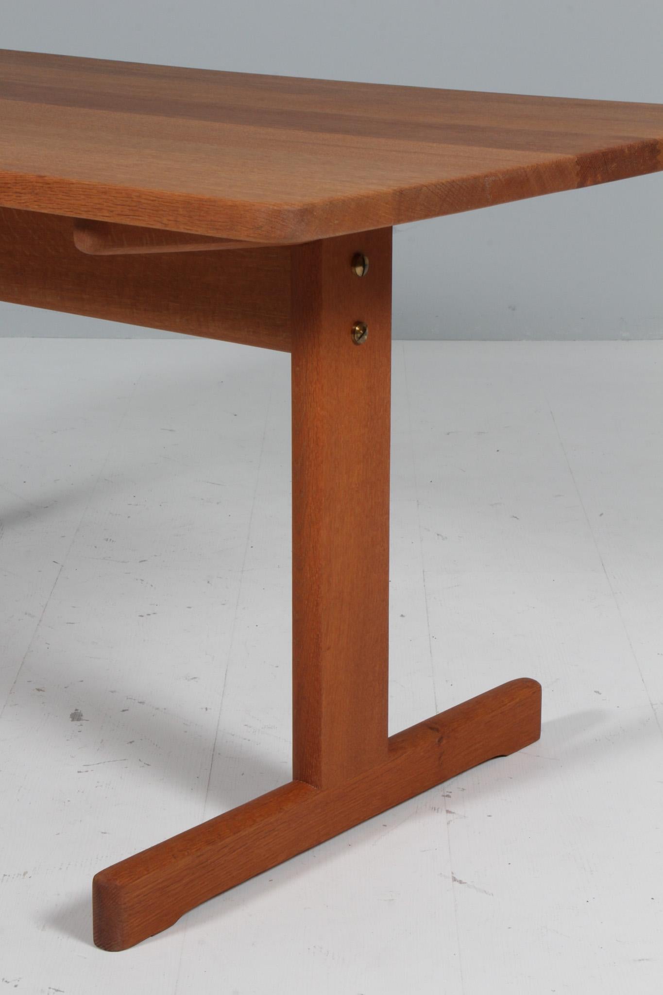 Børge Mogensen shaker sofa table in solid oak, Denmark In Excellent Condition For Sale In Esbjerg, DK