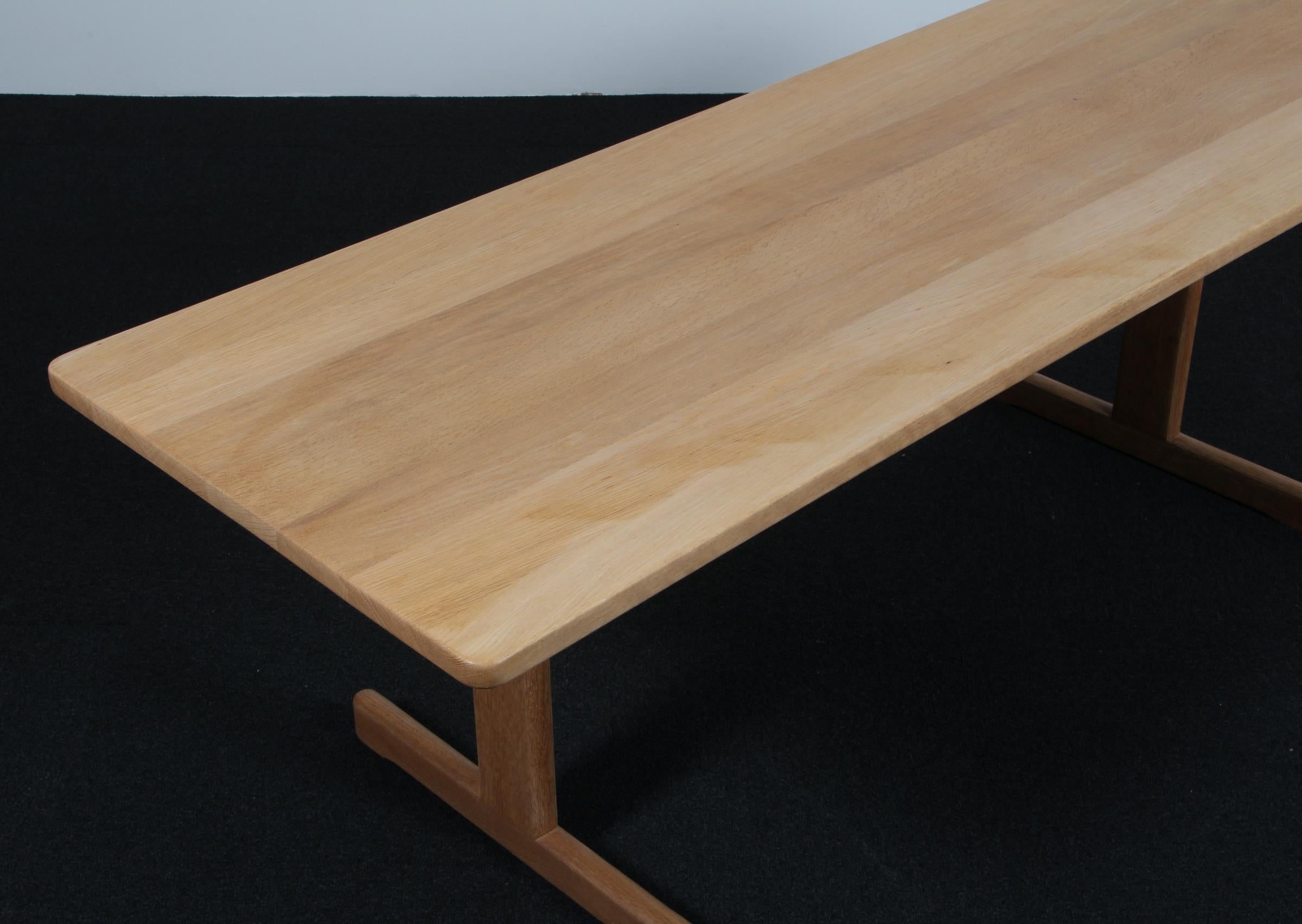 Laiton Børge Mogensen shaker sofa table in solid oak, Denmark en vente