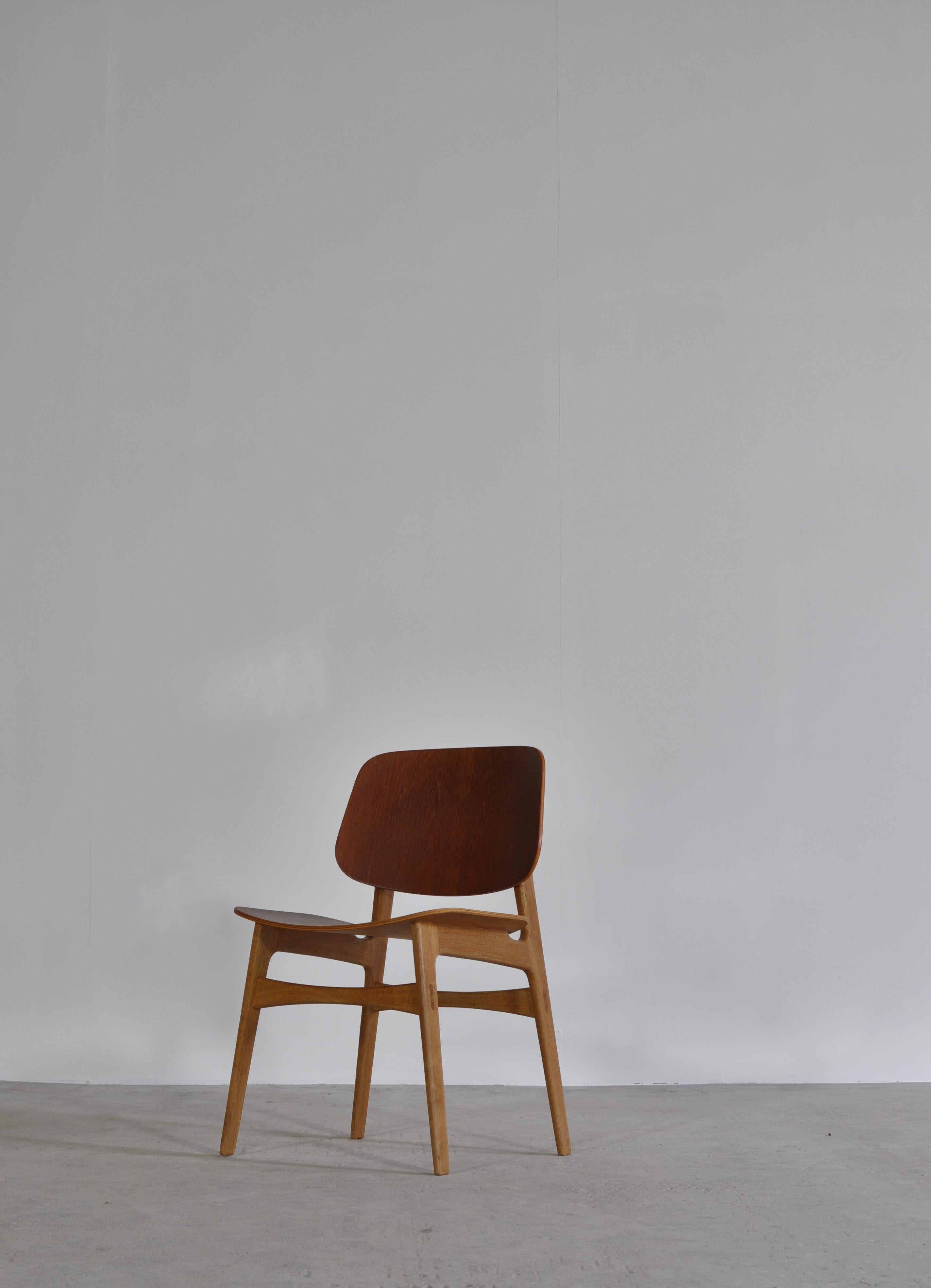 Danish Børge Mogensen Side Chair in Teak and Oak by Søborg Møbelfabrik in the 1950s