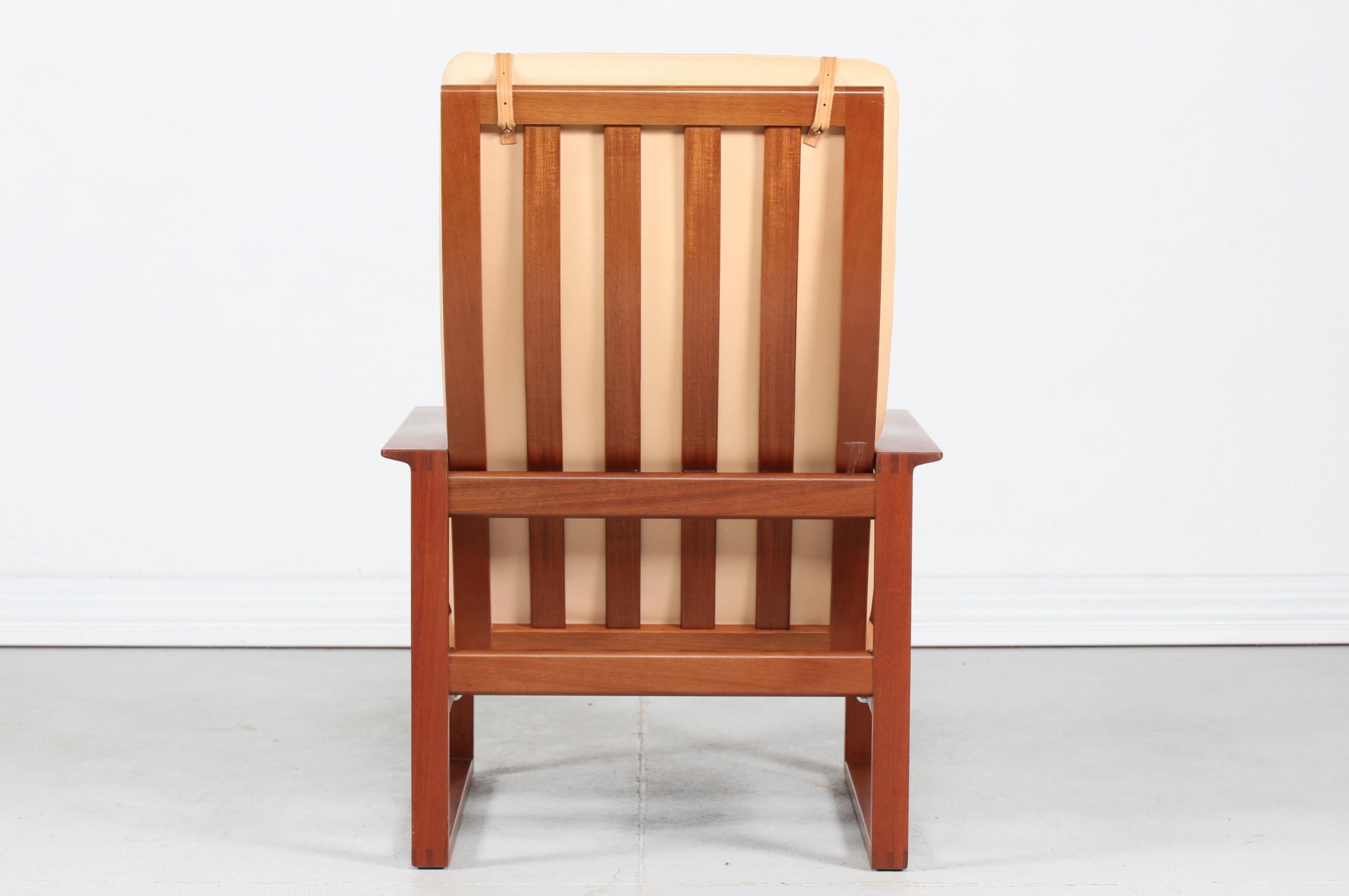 Late 20th Century Børge Mogensen Sled Chair 2254 with Aniline Leather by Fredericia Stolefabrik