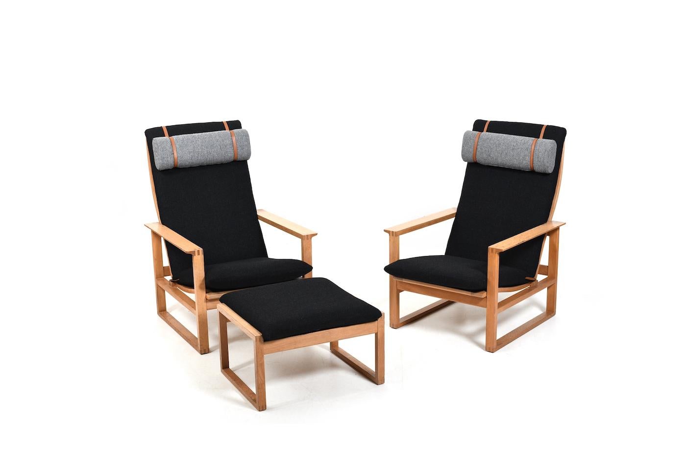 Danish Børge Mogensen Sled Chairs BM-2254 and Stool 1960s For Sale