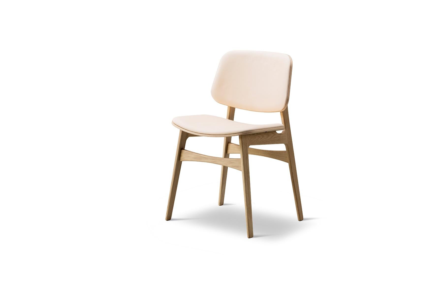 Soborg-Stuhl mit Holzrahmen, Sitz und Rückenlehne gepolstert, Mogensen (Moderne der Mitte des Jahrhunderts) im Angebot
