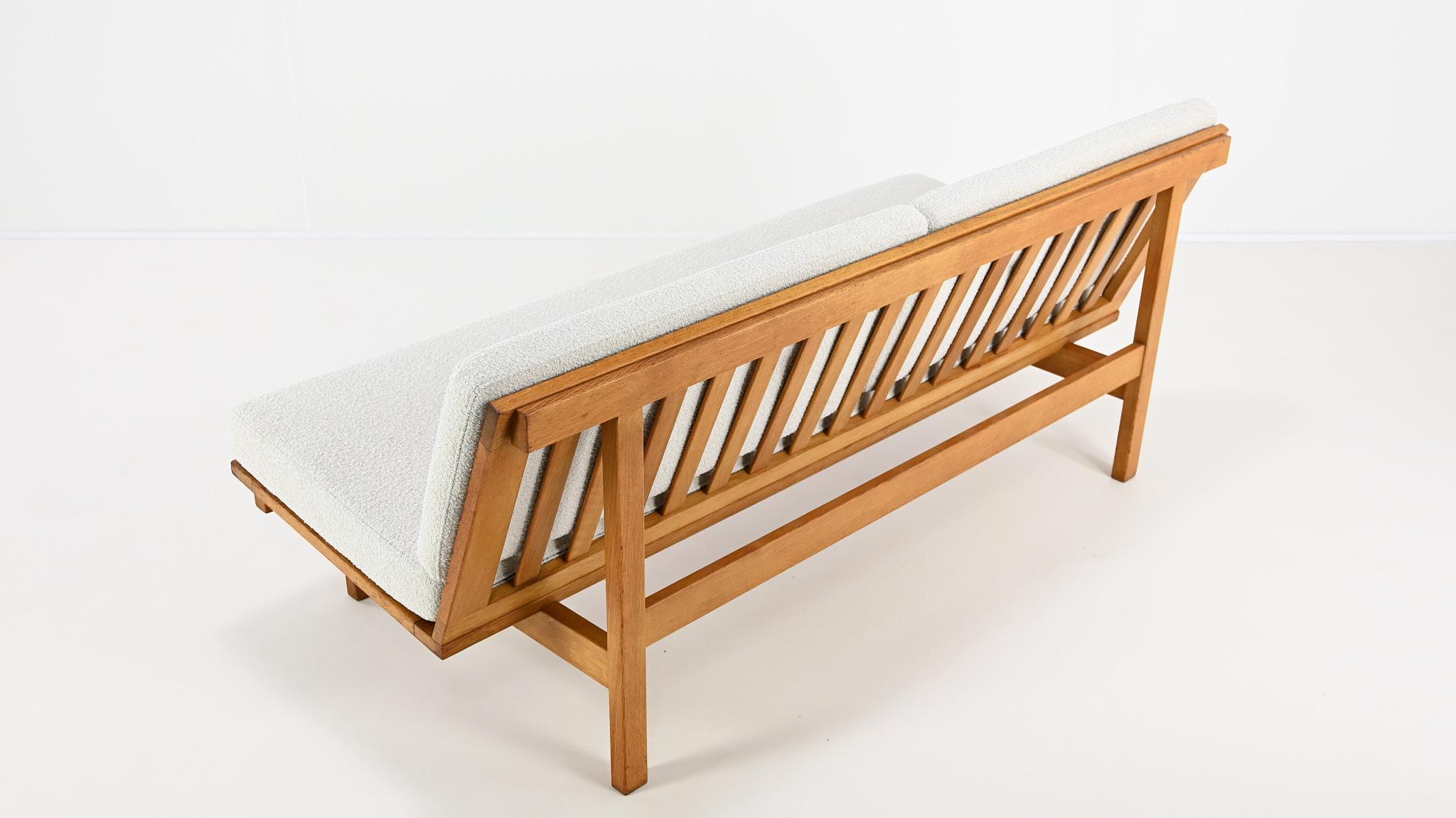 Varnished Børge Mogensen Sofa 2218 for Fredericia Stolefabrik