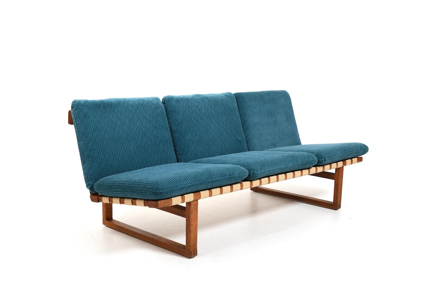 Børge Mogensen Sofa Model 211 New Upholstered For Sale 4