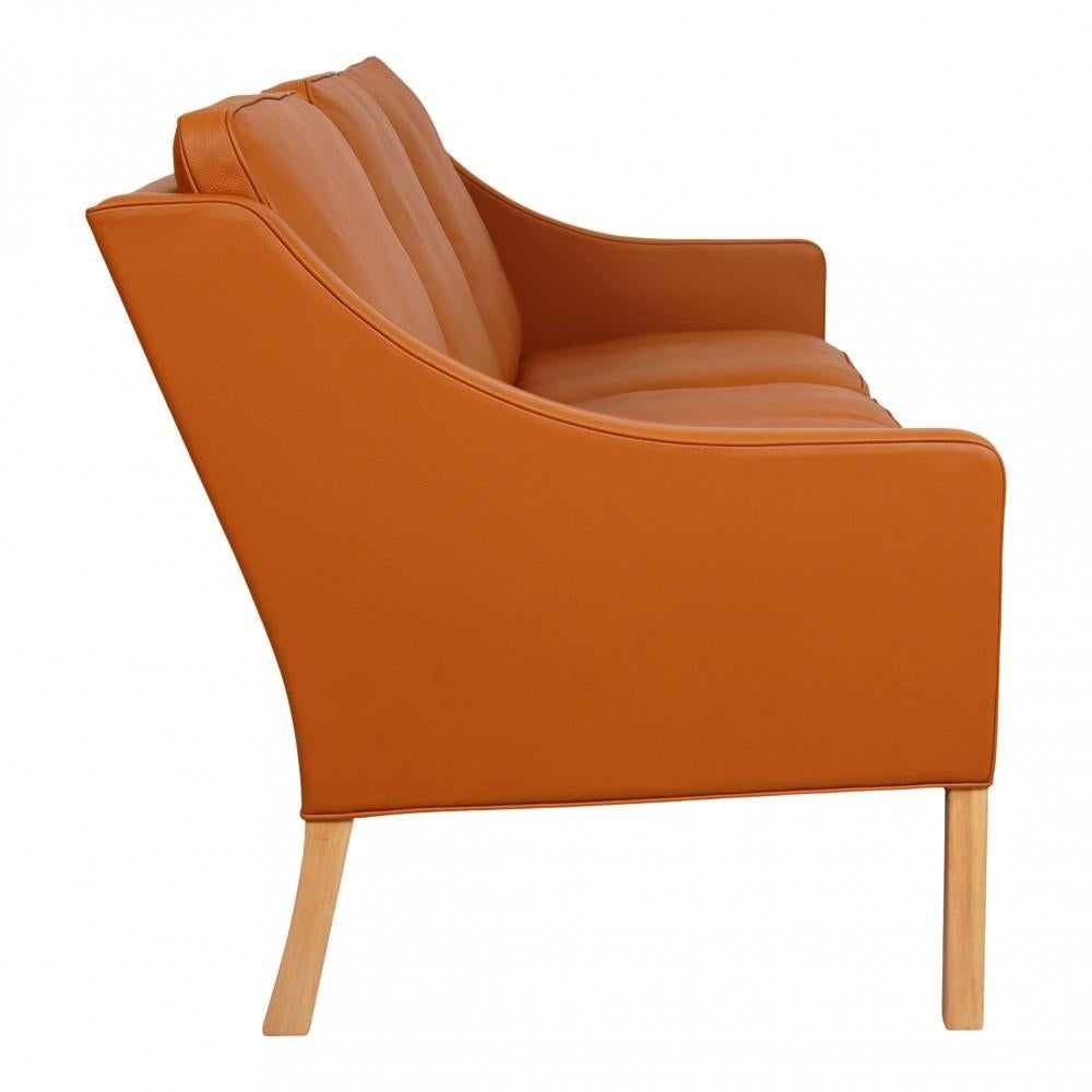 Scandinavian Modern Børge Mogensen Sofa, Model 2209, newly upholstered with cognac bison leather For Sale