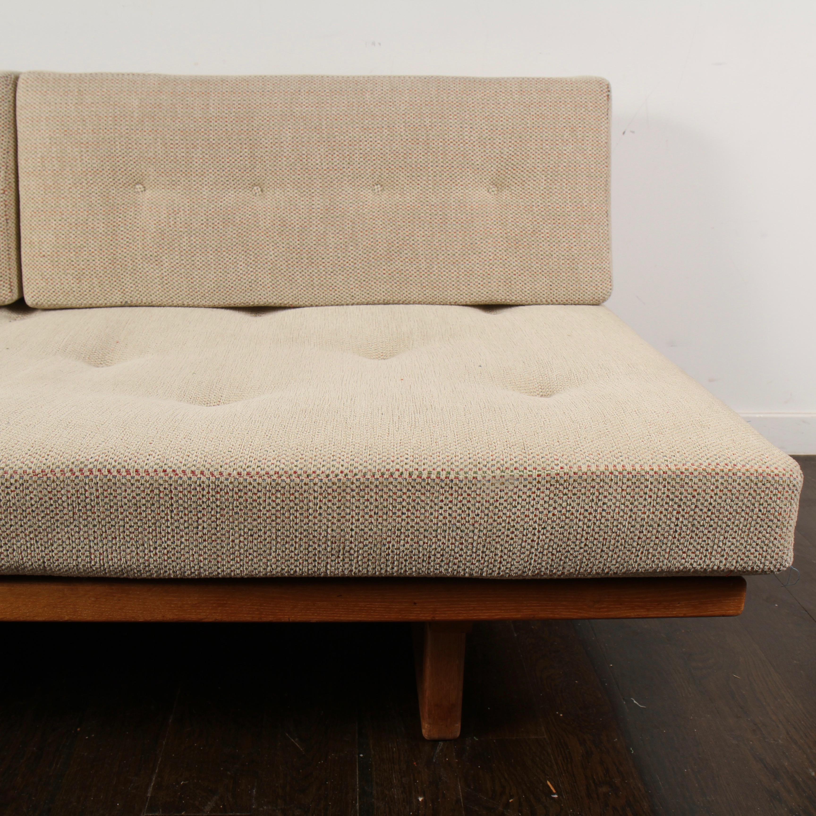 1950s vintage oak daybed/sofa designed by Børge Mogensen for Fredericia Stolefabrik in Denmark Original spring cushions are in good condition with clean presentable fabric. Can reupholster in your fabric for an additional $400. One of the few