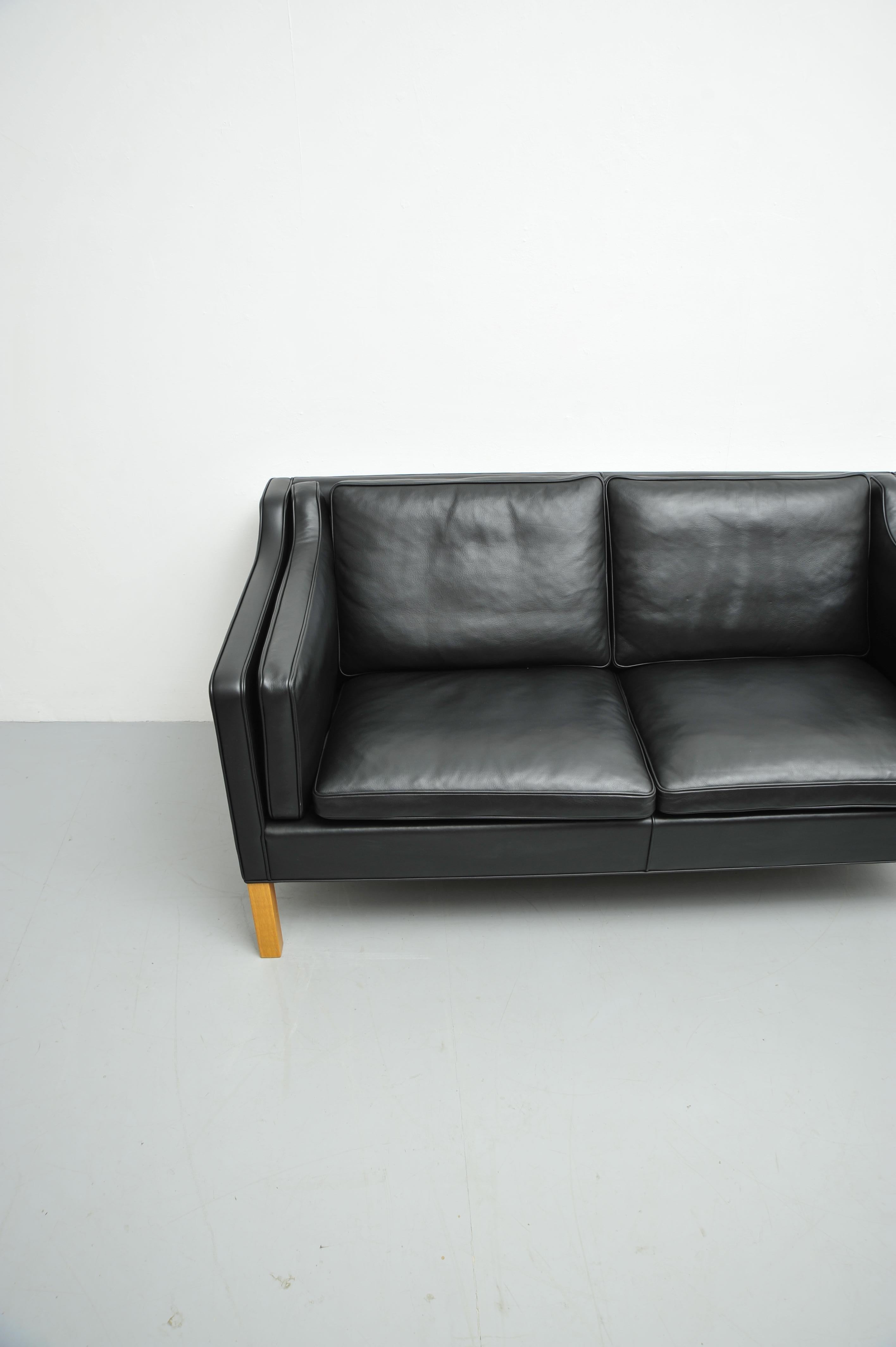BØRGE MOGENSEN SOFA MODELL 2212 Mid Century black Leather tow seater  For Sale 5