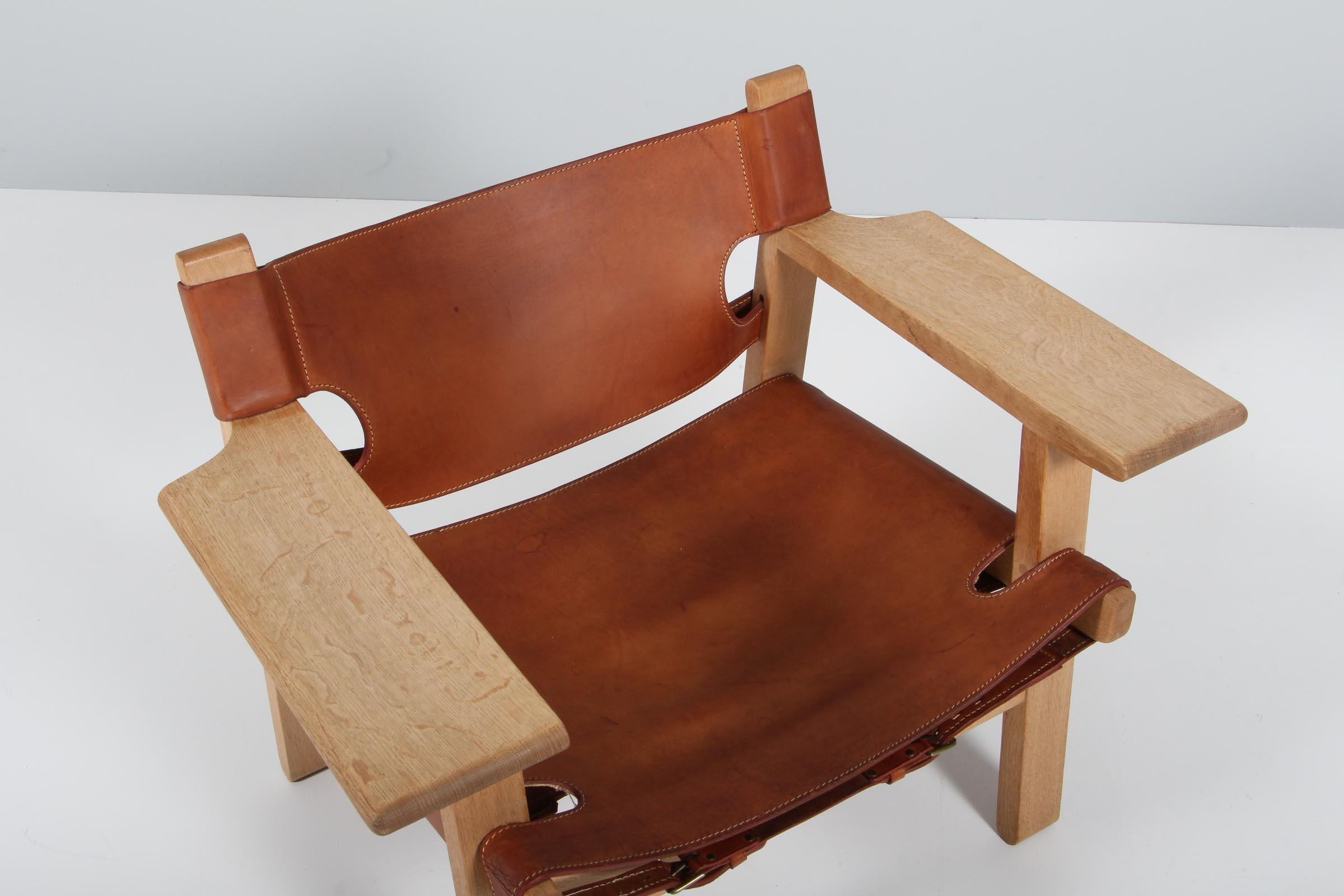 We have one of Borge Mogensen’s iconic Spanish Chairs for Fredericia Stolefabrik. Pair has been lovingly cared for, and is distinguished by it’s own age-appropriate characteristics. Gorgeously aged oak frames boast a stunning patina and finish.
