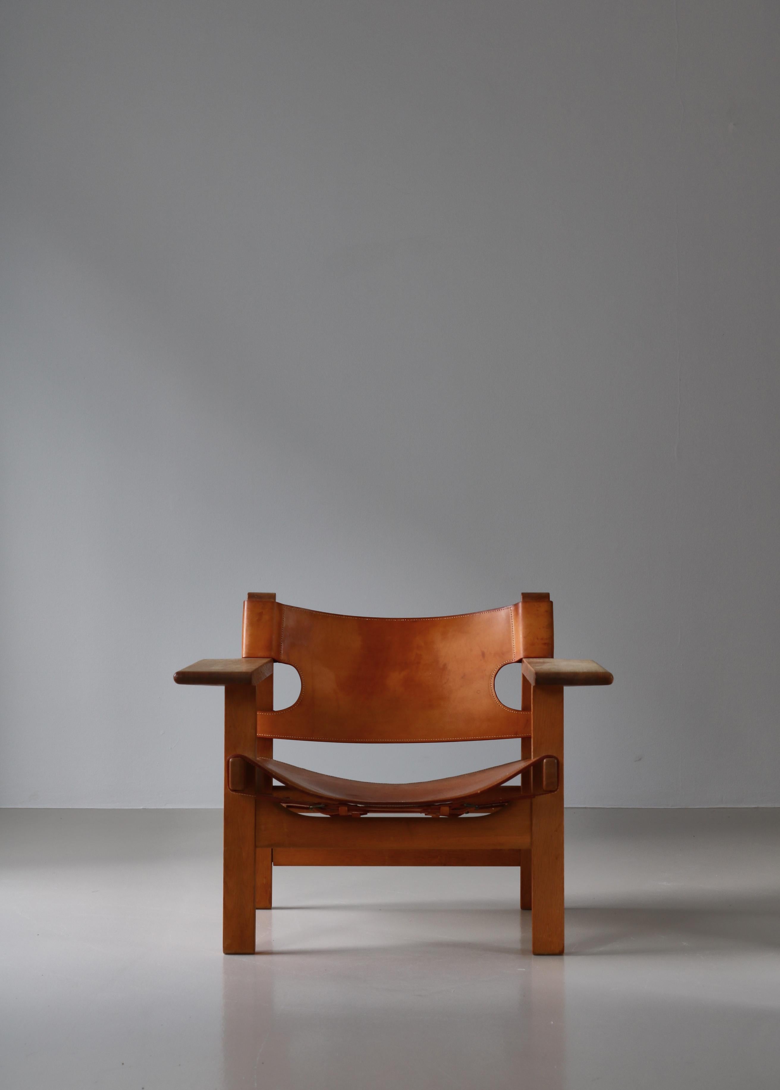 Børge Mogensen  „Spanish Chair“ aus Eiche und Sattelleder, dänische Moderne, 1950er Jahre (Skandinavische Moderne) im Angebot