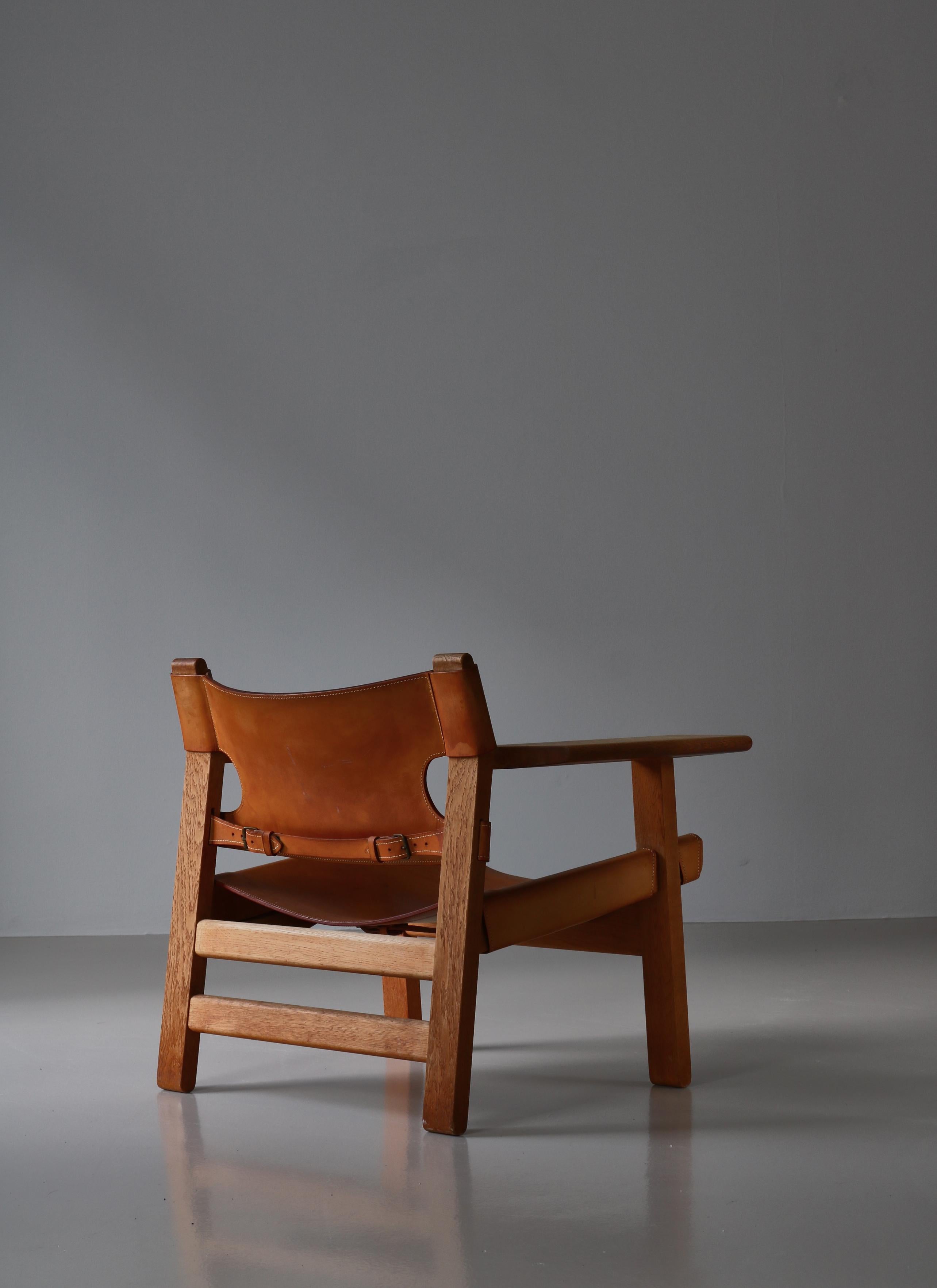Børge Mogensen  „Spanish Chair“ aus Eiche und Sattelleder, dänische Moderne, 1950er Jahre im Zustand „Gut“ im Angebot in Odense, DK