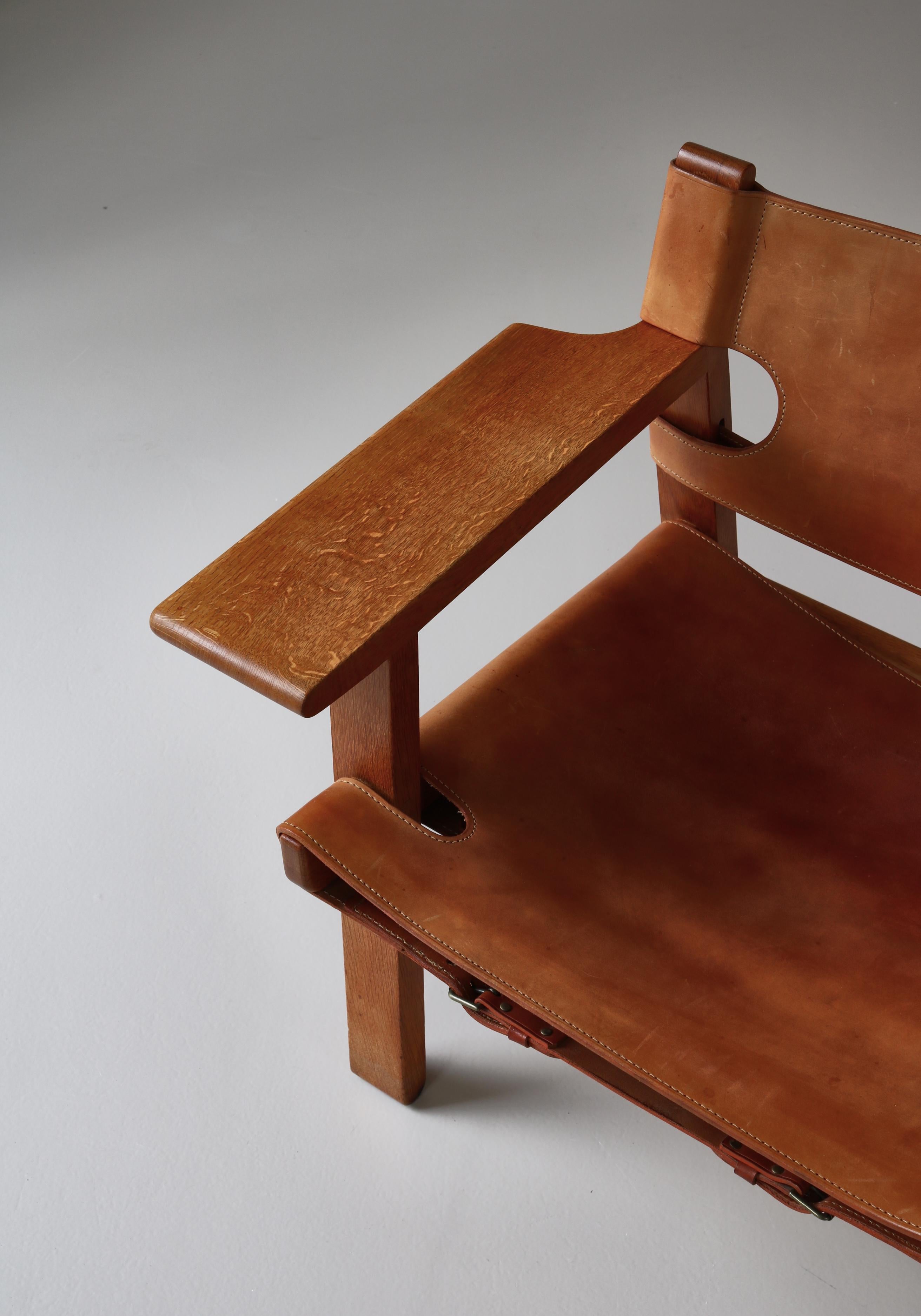 Børge Mogensen  „Spanish Chair“ aus Eiche und Sattelleder, dänische Moderne, 1950er Jahre (Mitte des 20. Jahrhunderts) im Angebot