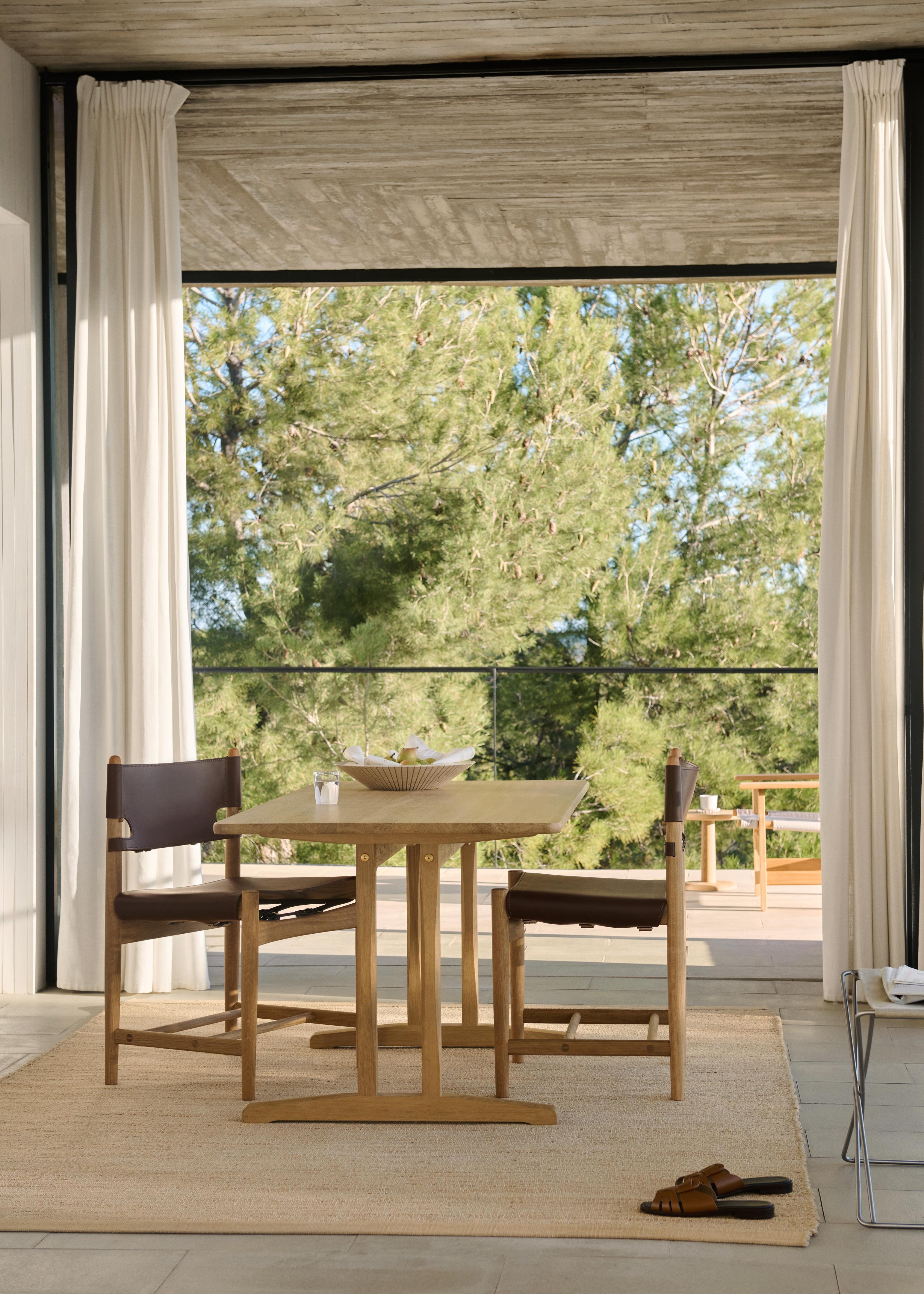 Børge Mogensen Chaise de salle à manger espagnole Cuir noir Chêne noir pour Fredericia en vente 1