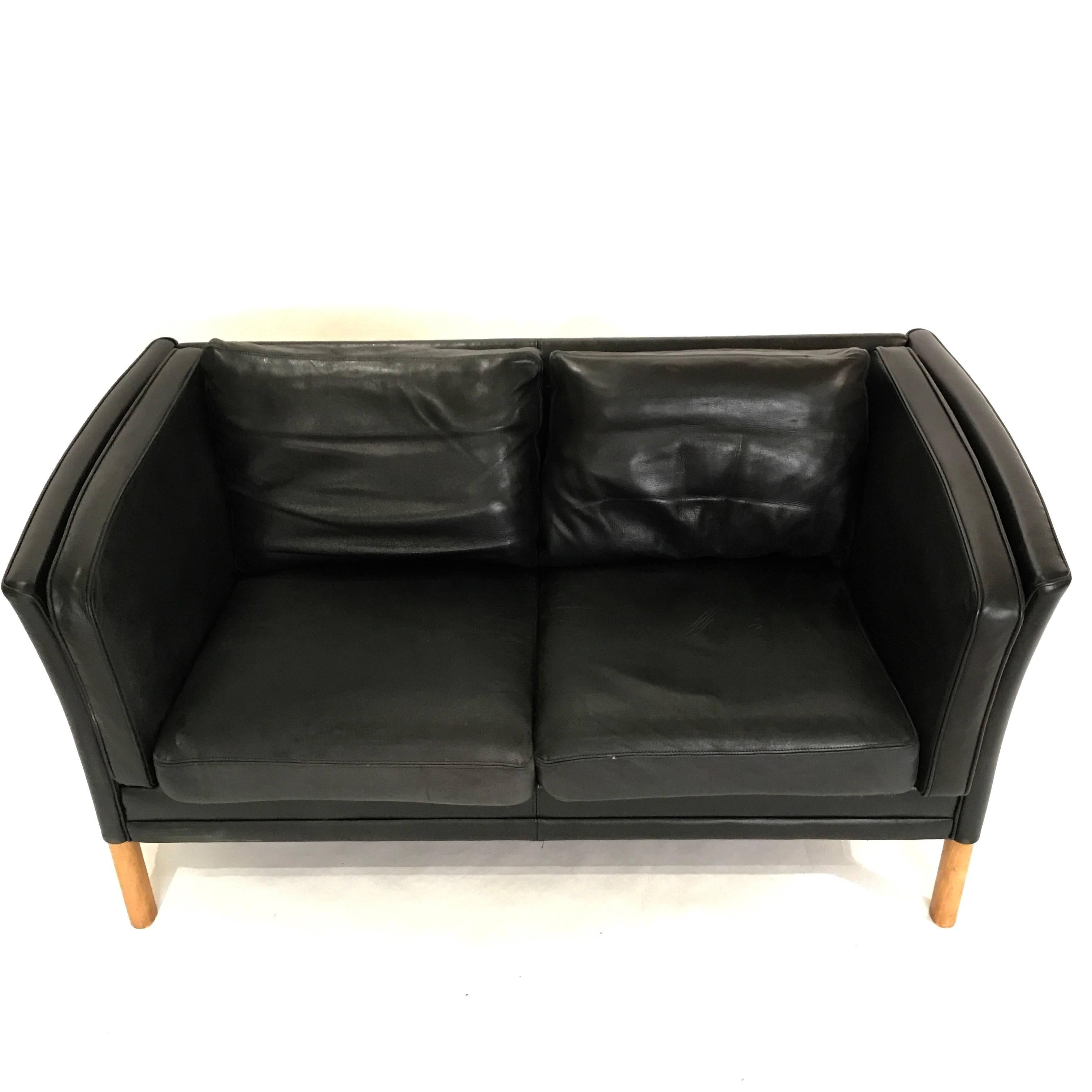 Børge Mogensen Style Black Scandinavian Danish Modern Leather Two-Seat Sofa 2