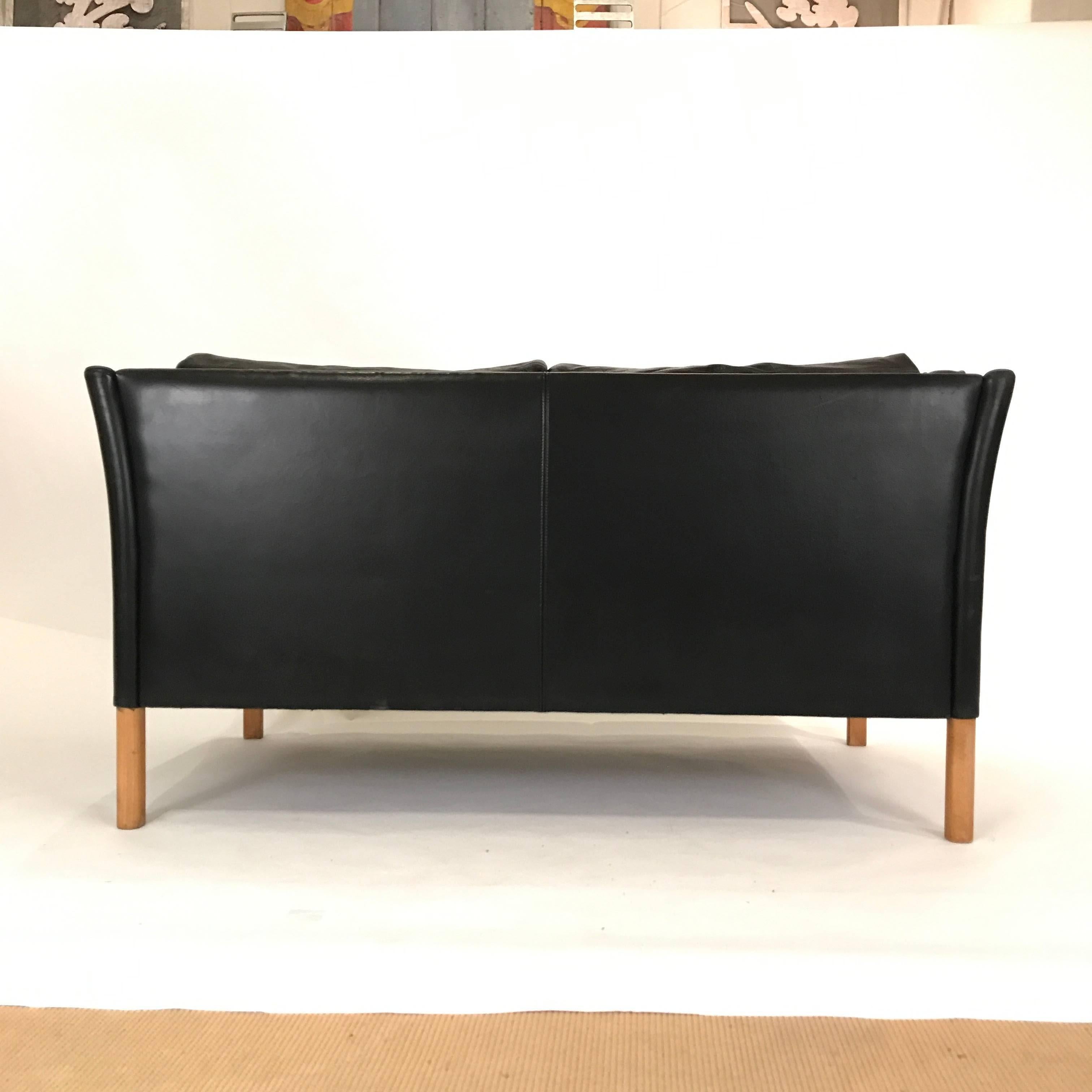 Børge Mogensen Style Black Scandinavian Danish Modern Leather Two-Seat Sofa 3