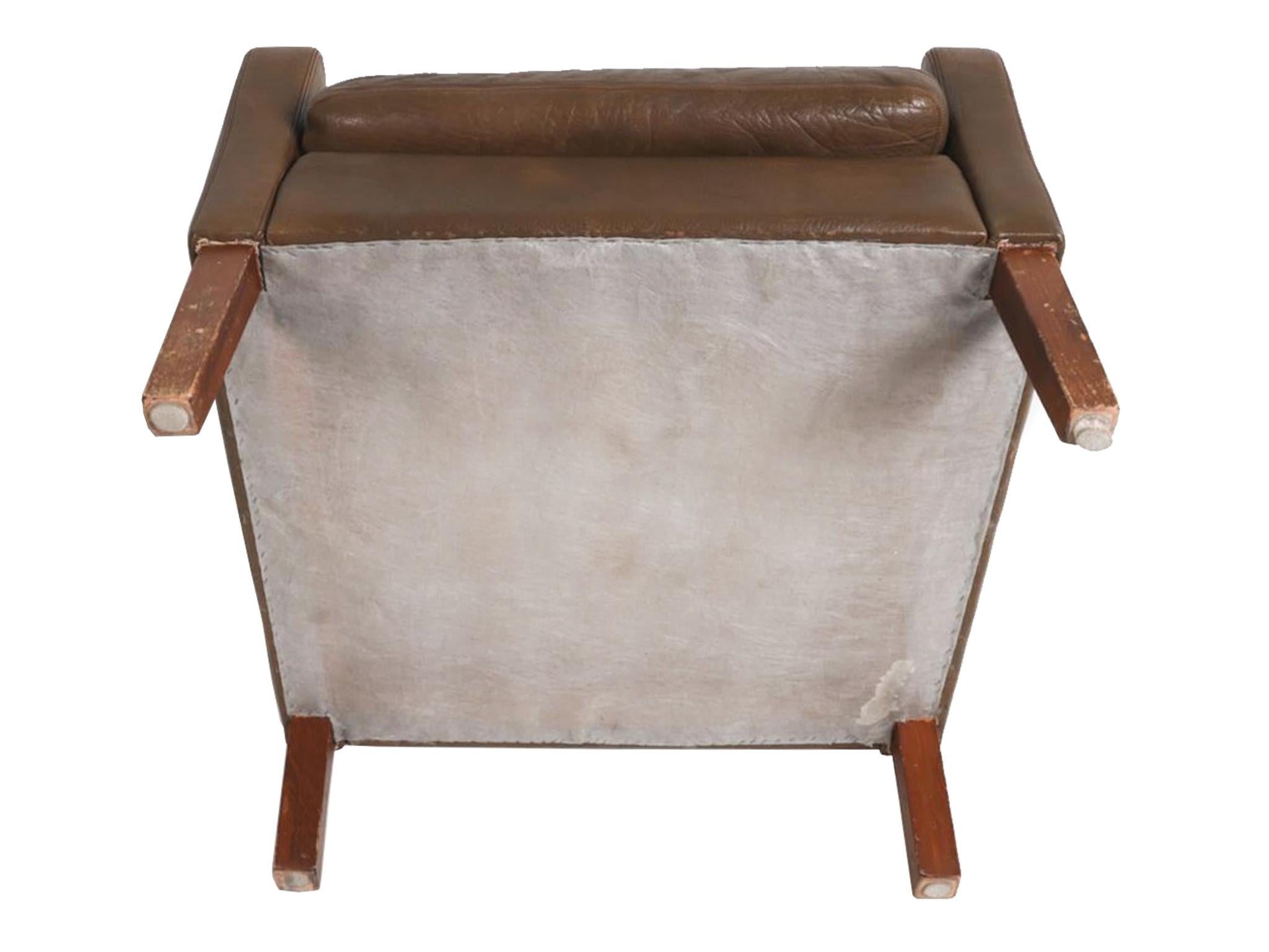 Børge Mogensen Style Leather Armchairs with Ottomans - a Pair For Sale 7