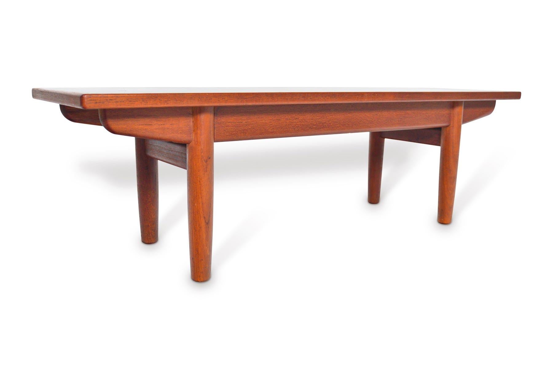 Scandinavian Modern Børge Mogensen Teak and Black Laminate Bench