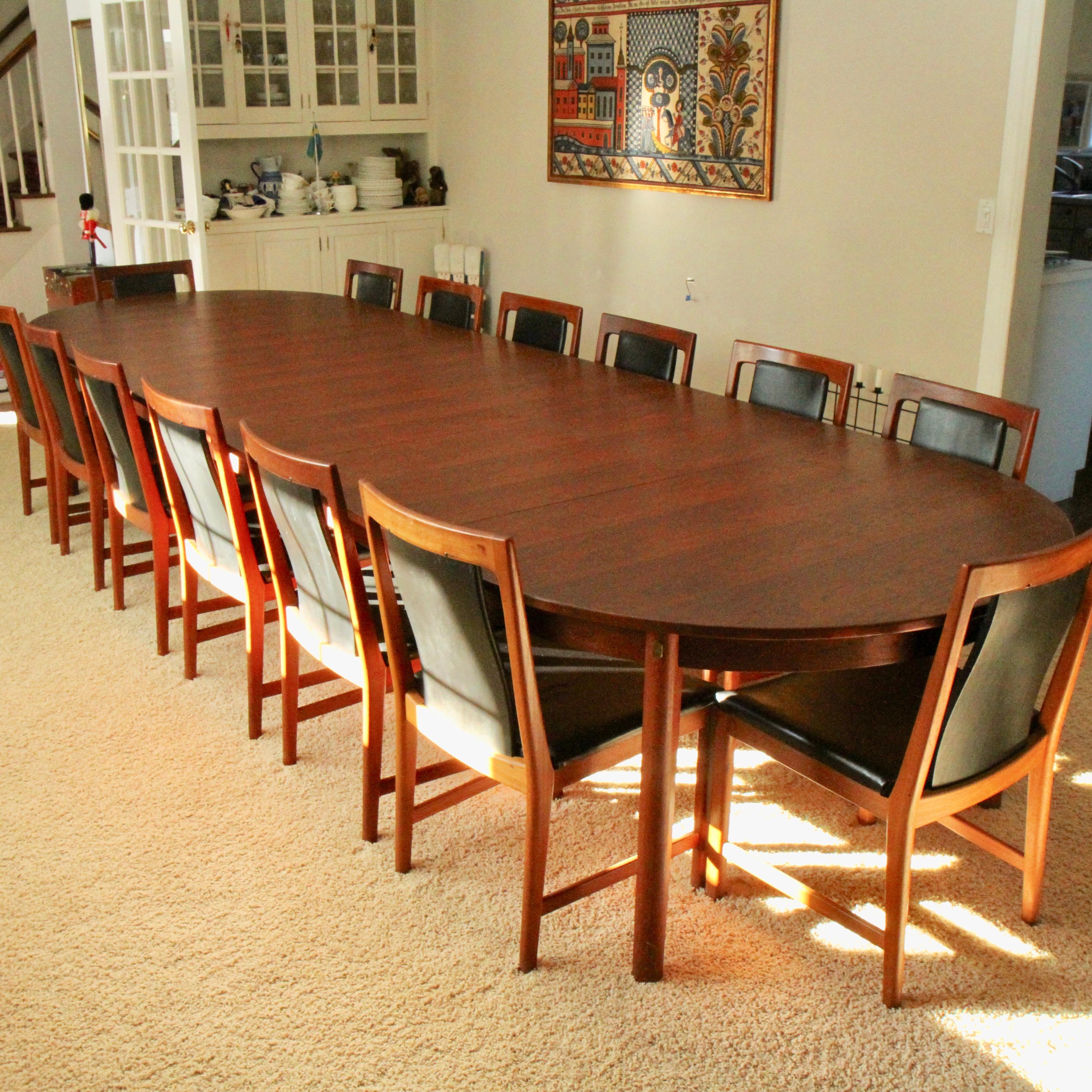Teak dining table designed by Børge Mogensen for Karl Andersson & Söner in the 1960s. The table belongs to the Øresund series and has model number 140. The table without leaves measures 67