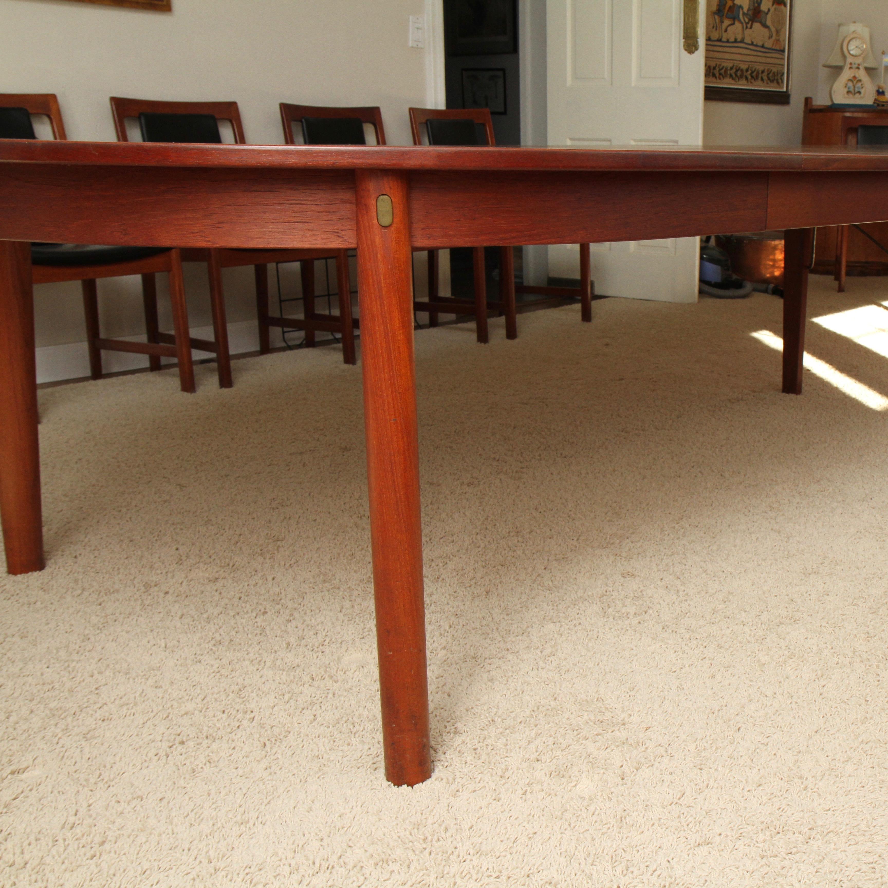 Børge Mogensen Teak Dining Table with 14 David Rosen Chairs, 1960s, Sweden In Good Condition In New London, CT