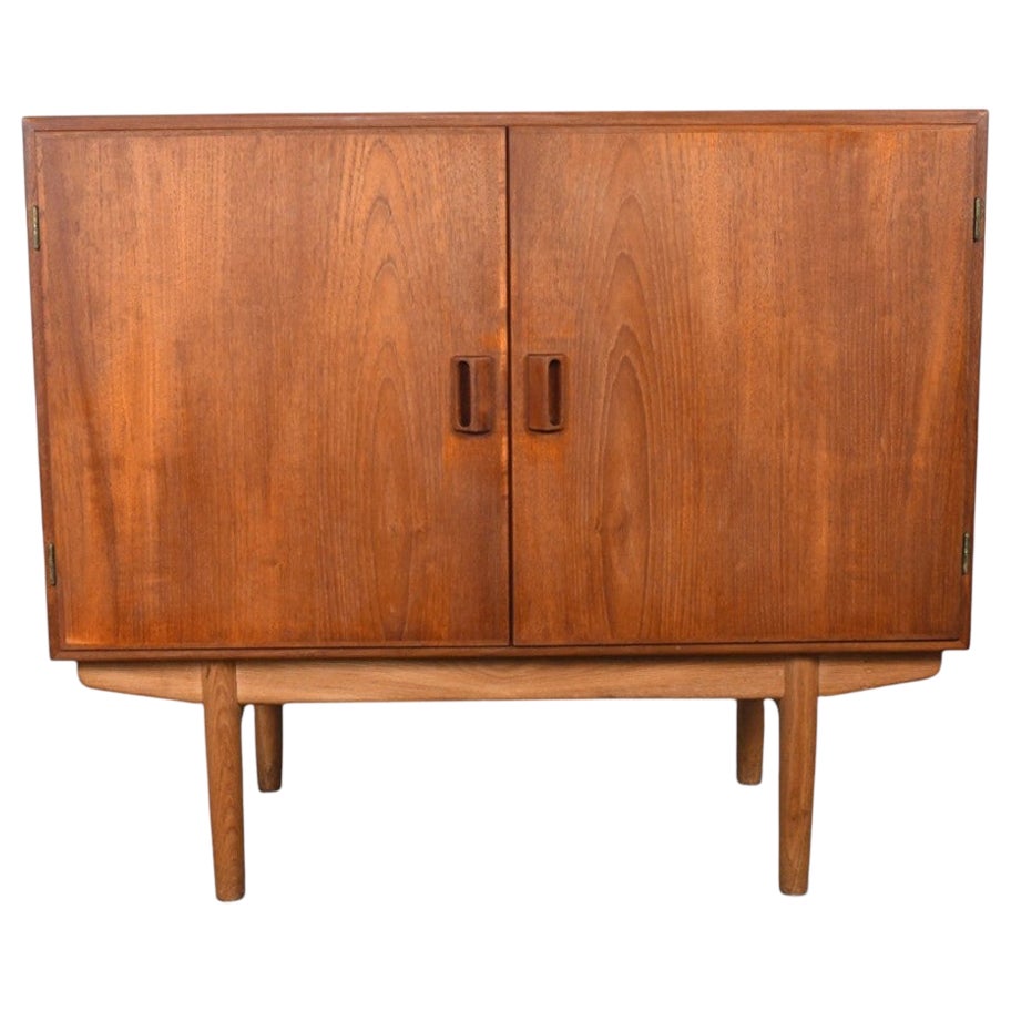 Armoire / buffet en teck et chêne de Børge Mogensen en vente