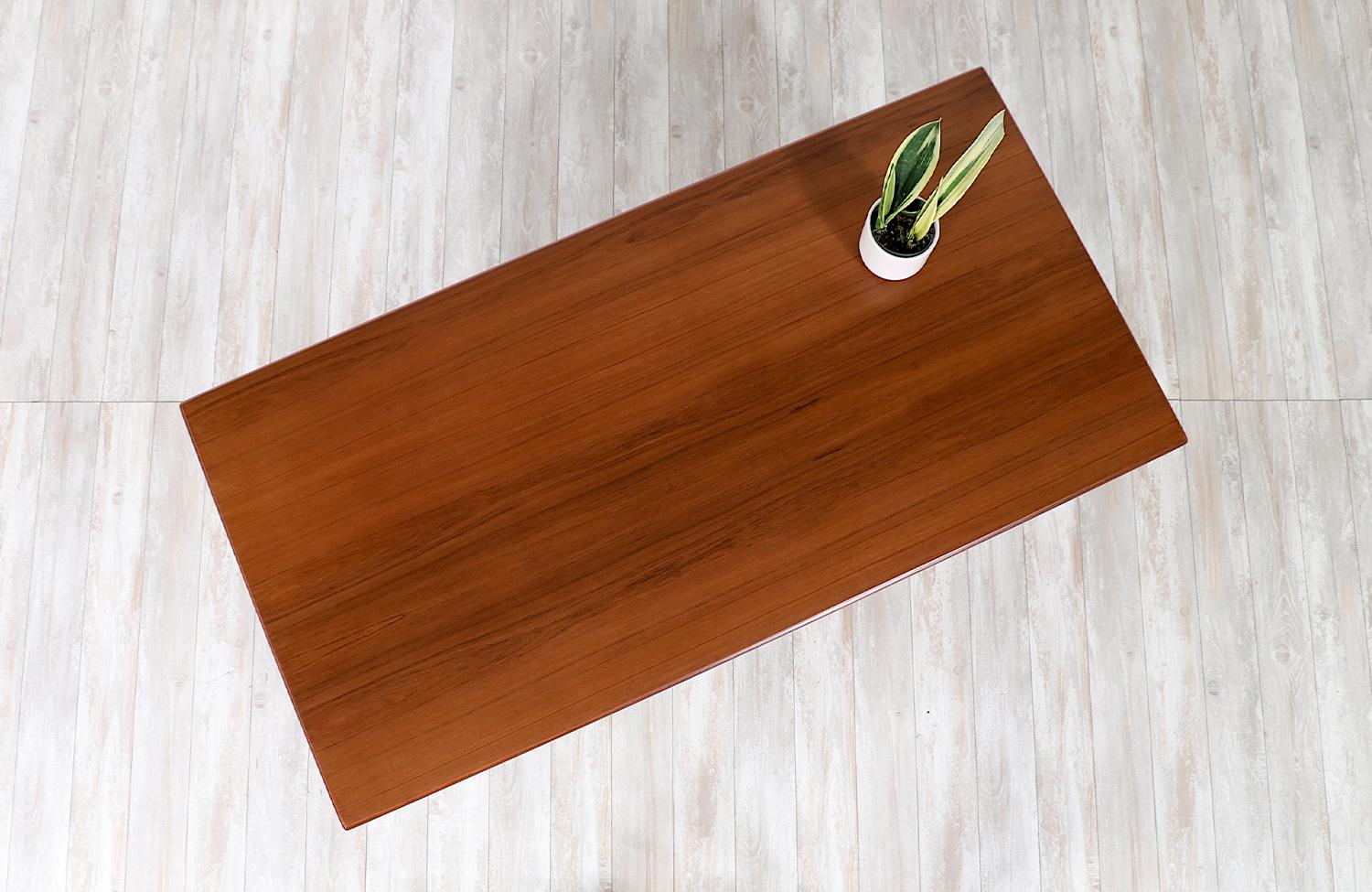 Wood Expertly Restored - Børge Mogensen Teak & Oak Executive Desk for Søborg Møbler For Sale
