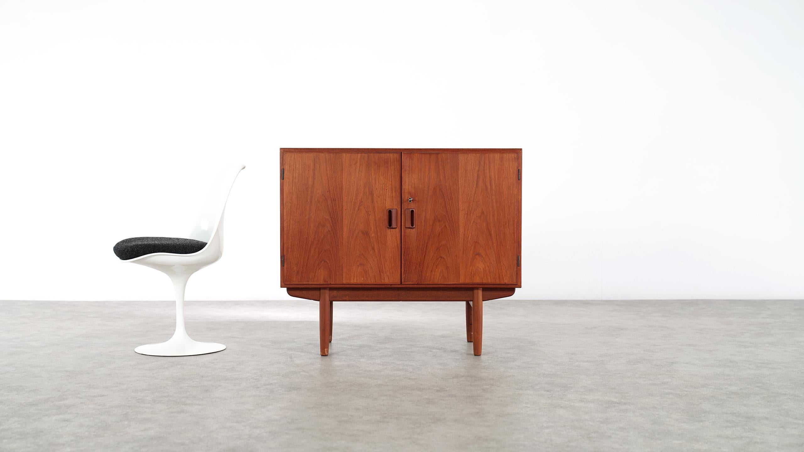 Børge Mogensen Teak & Oak Sideboard, 1950 for Søborg Møbelfabrik, Danish Modern 5