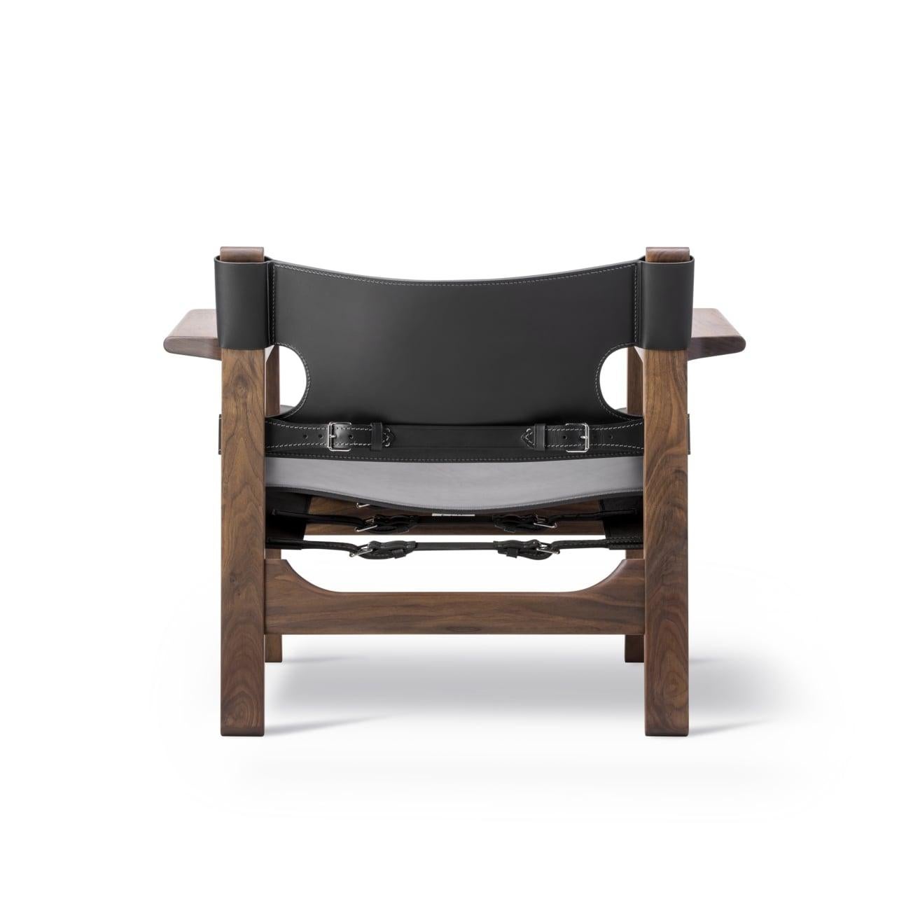 Børge Mogensen, The Spanish Chair-Black Leather/Oiled Walnut-for Fredericia In New Condition For Sale In Dubai, AE