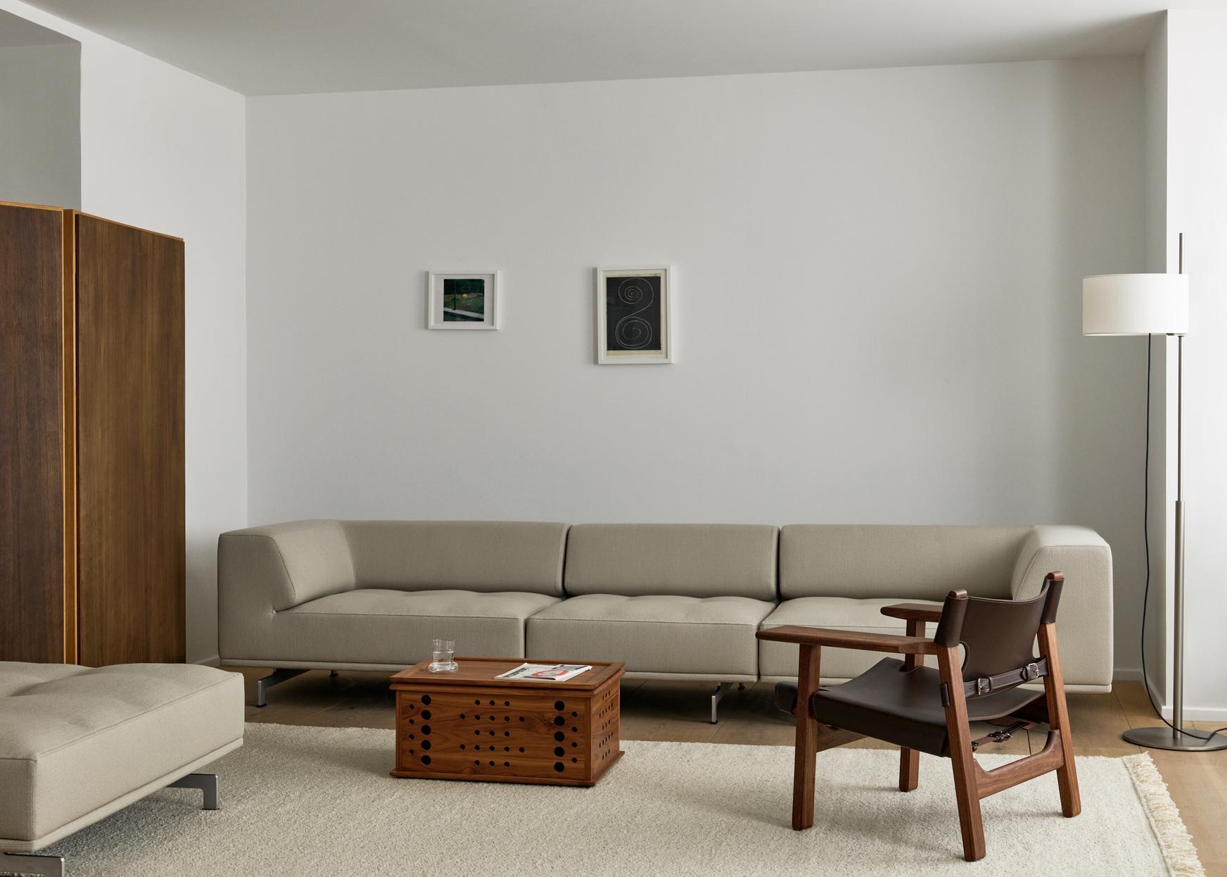 Børge Mogensen, The Spanish Chair-Dark Brown Leather/Oiled Walnut-for Fredericia For Sale 4