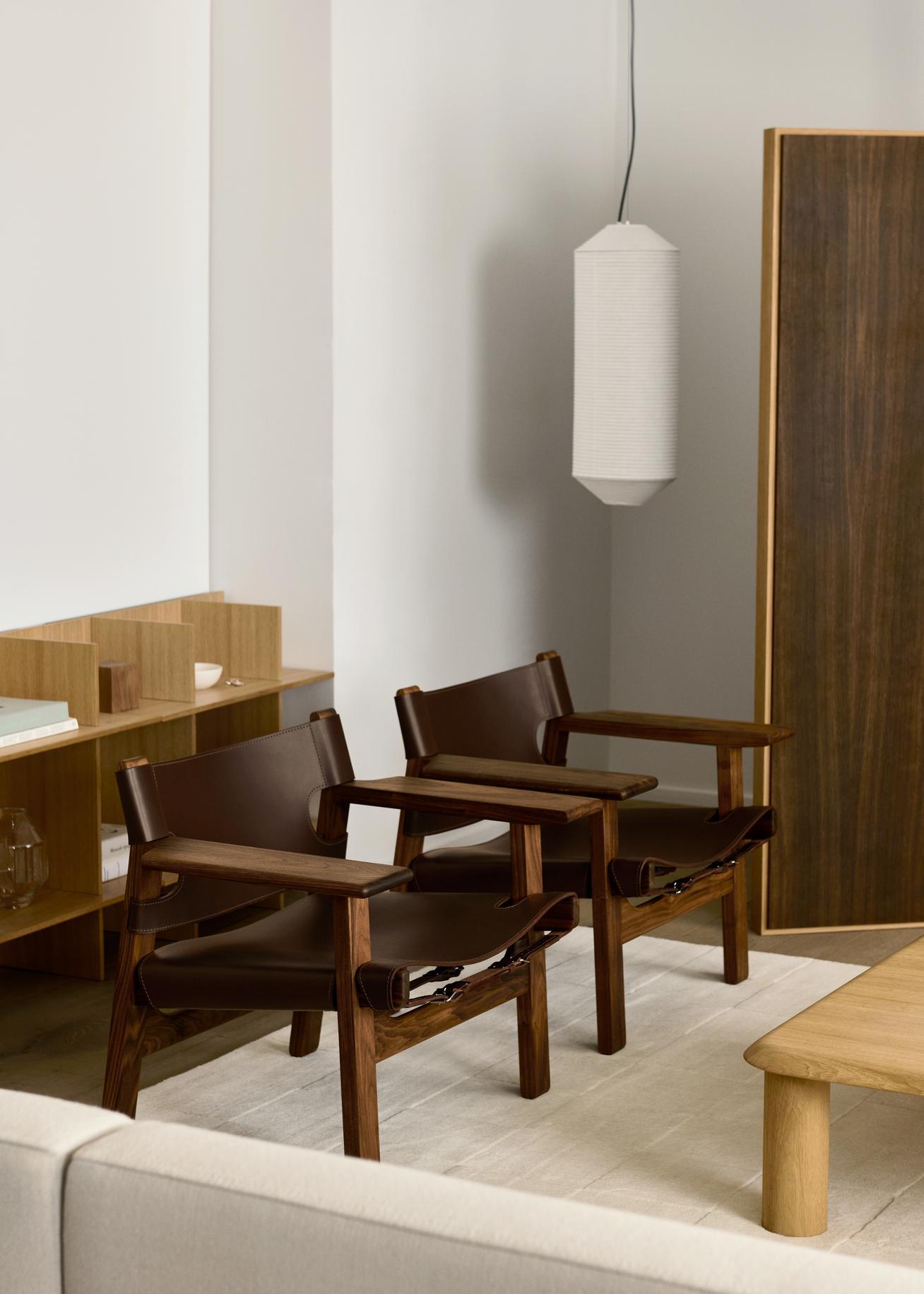 Børge Mogensen, The Spanish Chair-Dark Brown Leather/Oiled Walnut-for Fredericia For Sale 1