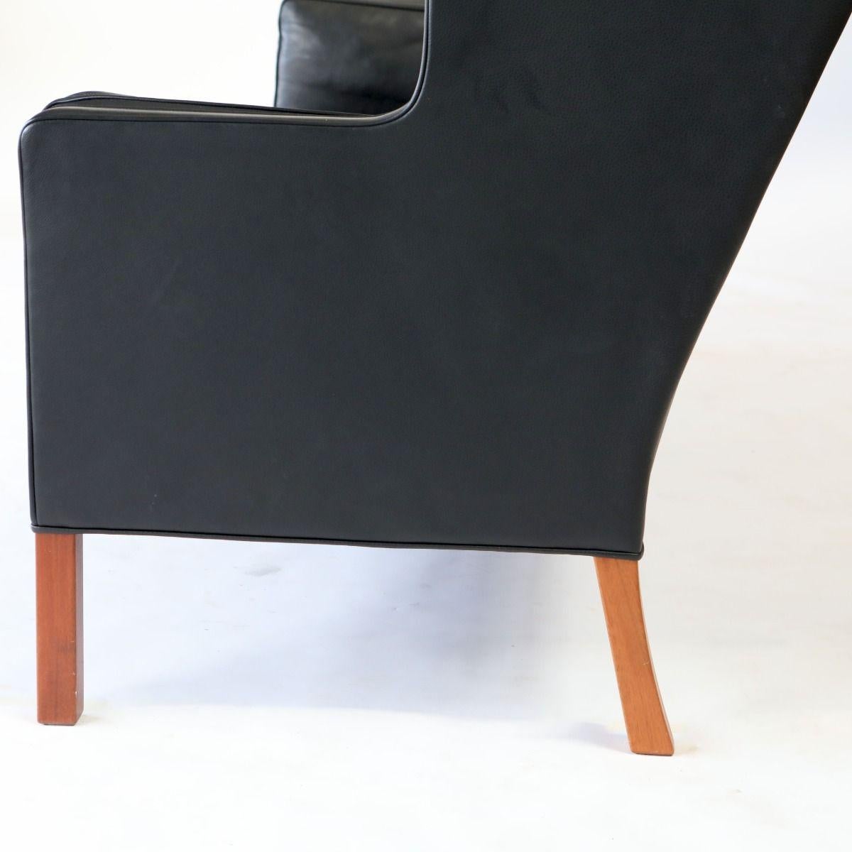 Børge Mogensen Three-person Coupé Sofa, Model 2193 For Sale 3