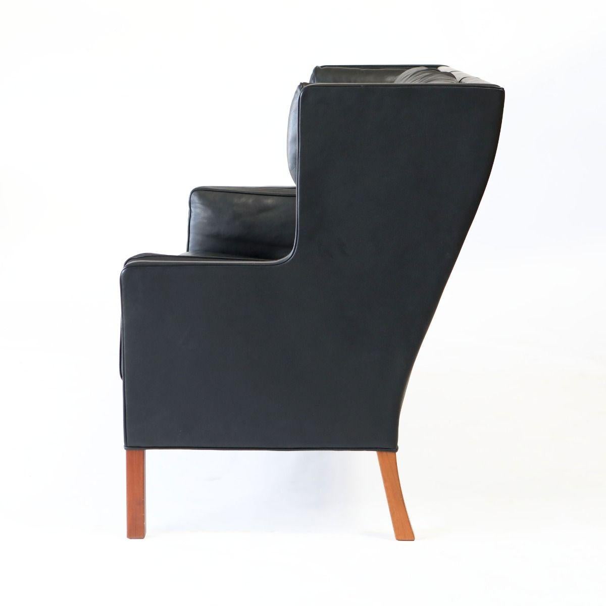 Danish Børge Mogensen Three-person Coupé Sofa, Model 2193 For Sale