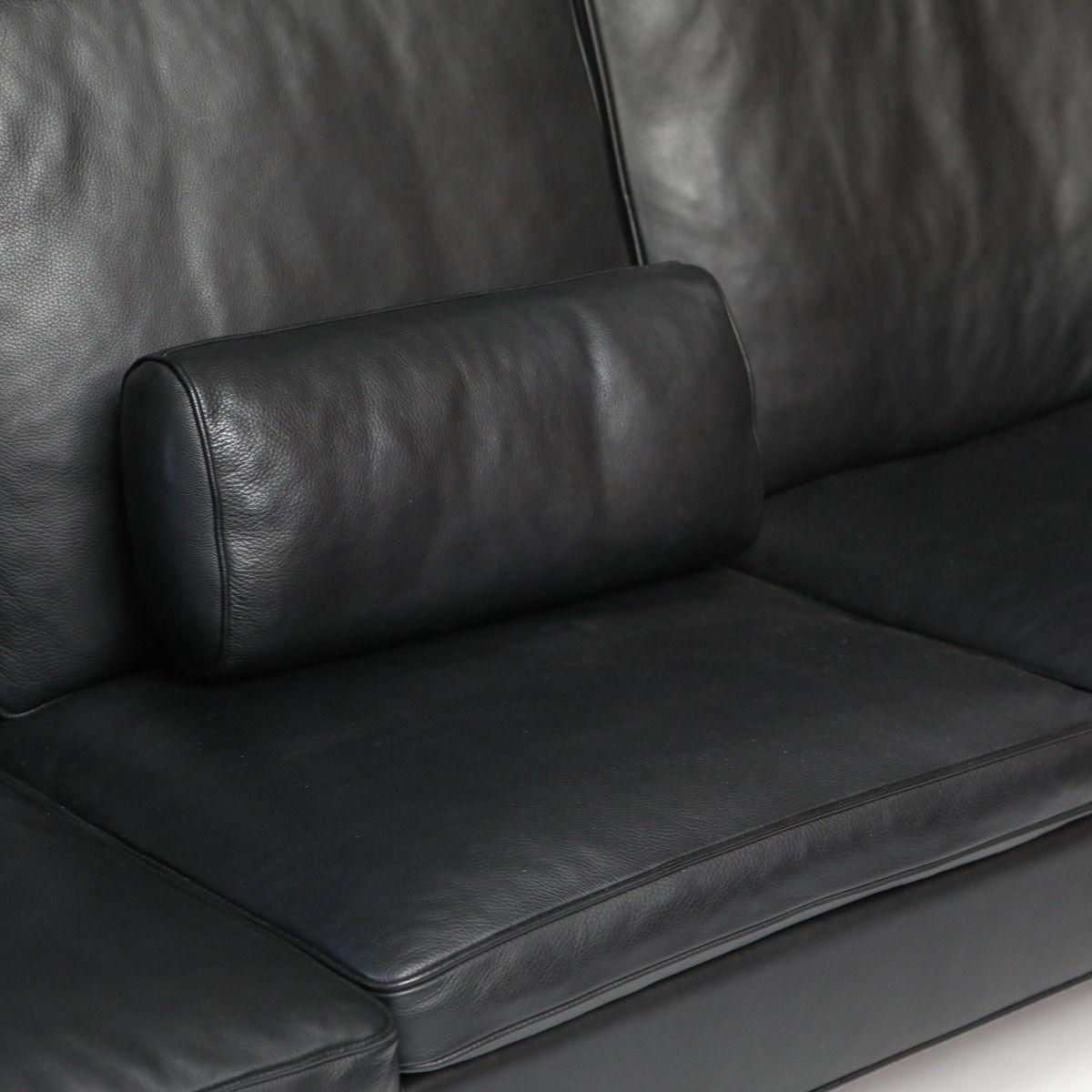 20th Century Børge Mogensen Three-person Coupé Sofa, Model 2193 For Sale