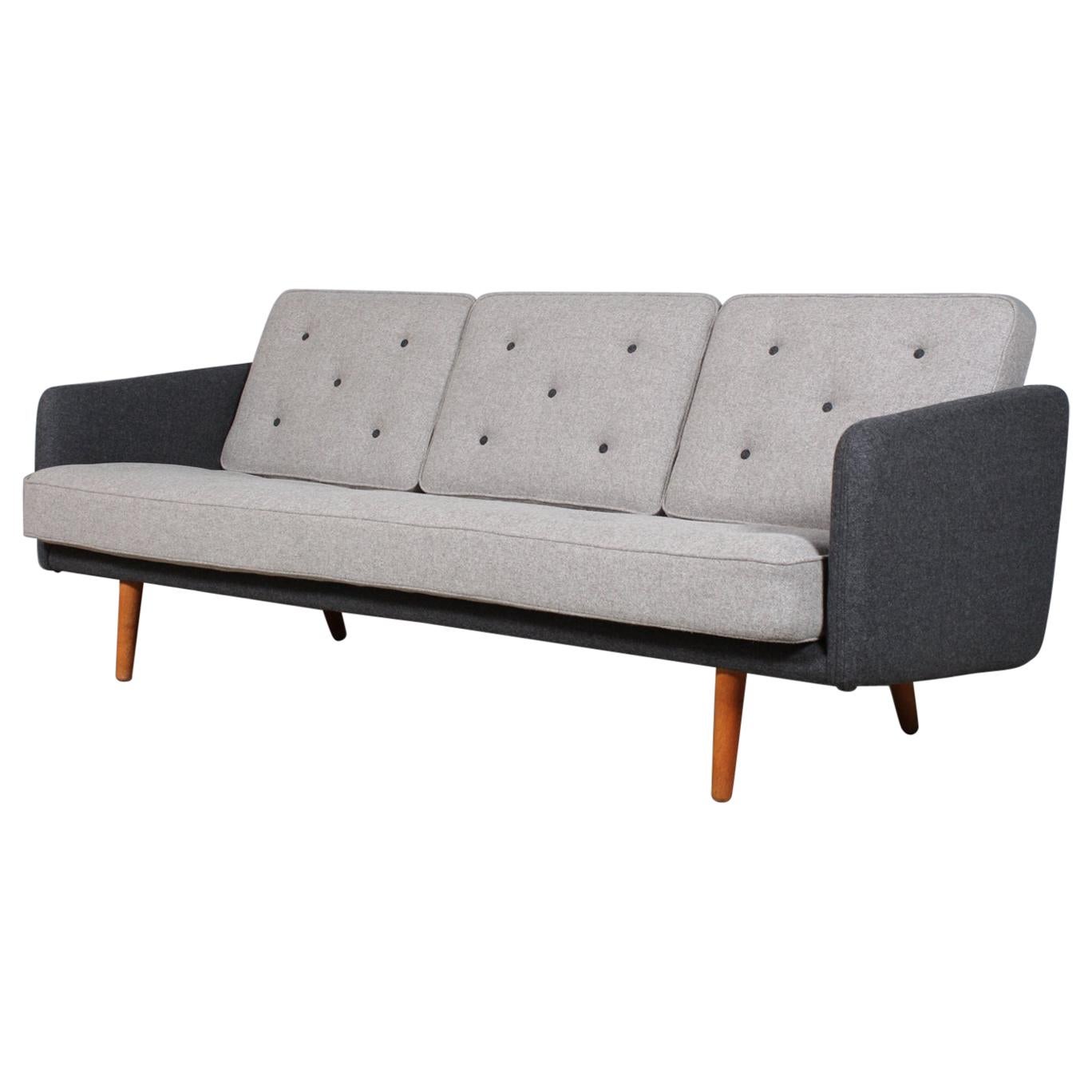 Børge Mogensen Dreisitziges Sofa, Modell 201