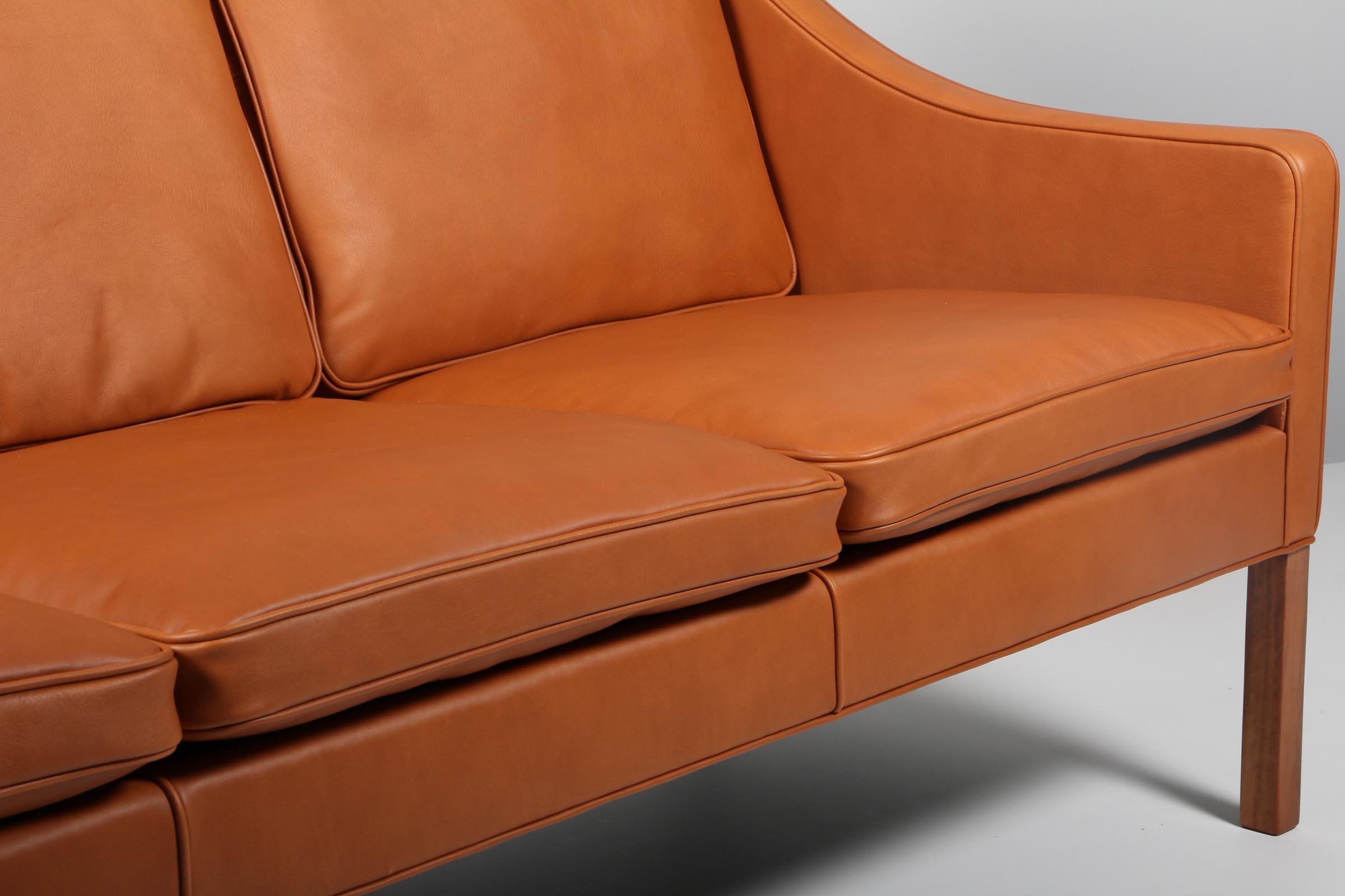 Børge Mogensen Three-Seat Sofa, Model 2209, Denmark, New Upholstered In Excellent Condition In Esbjerg, DK