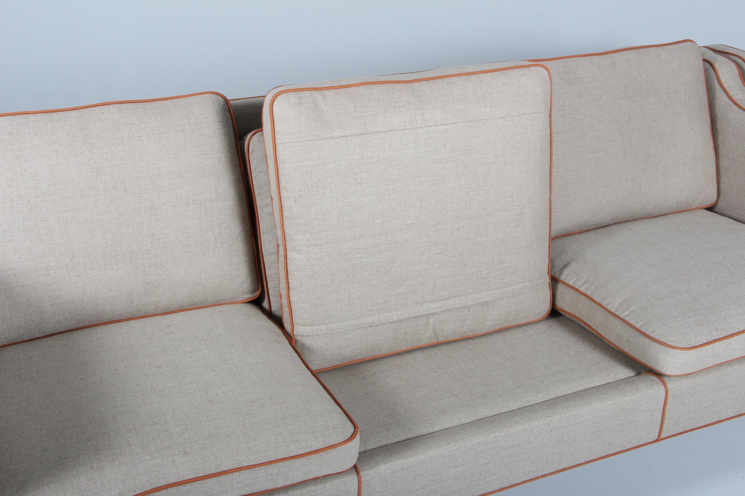 Børge Mogensen Three-Seat Sofa, Model 2213 In Excellent Condition For Sale In Esbjerg, DK