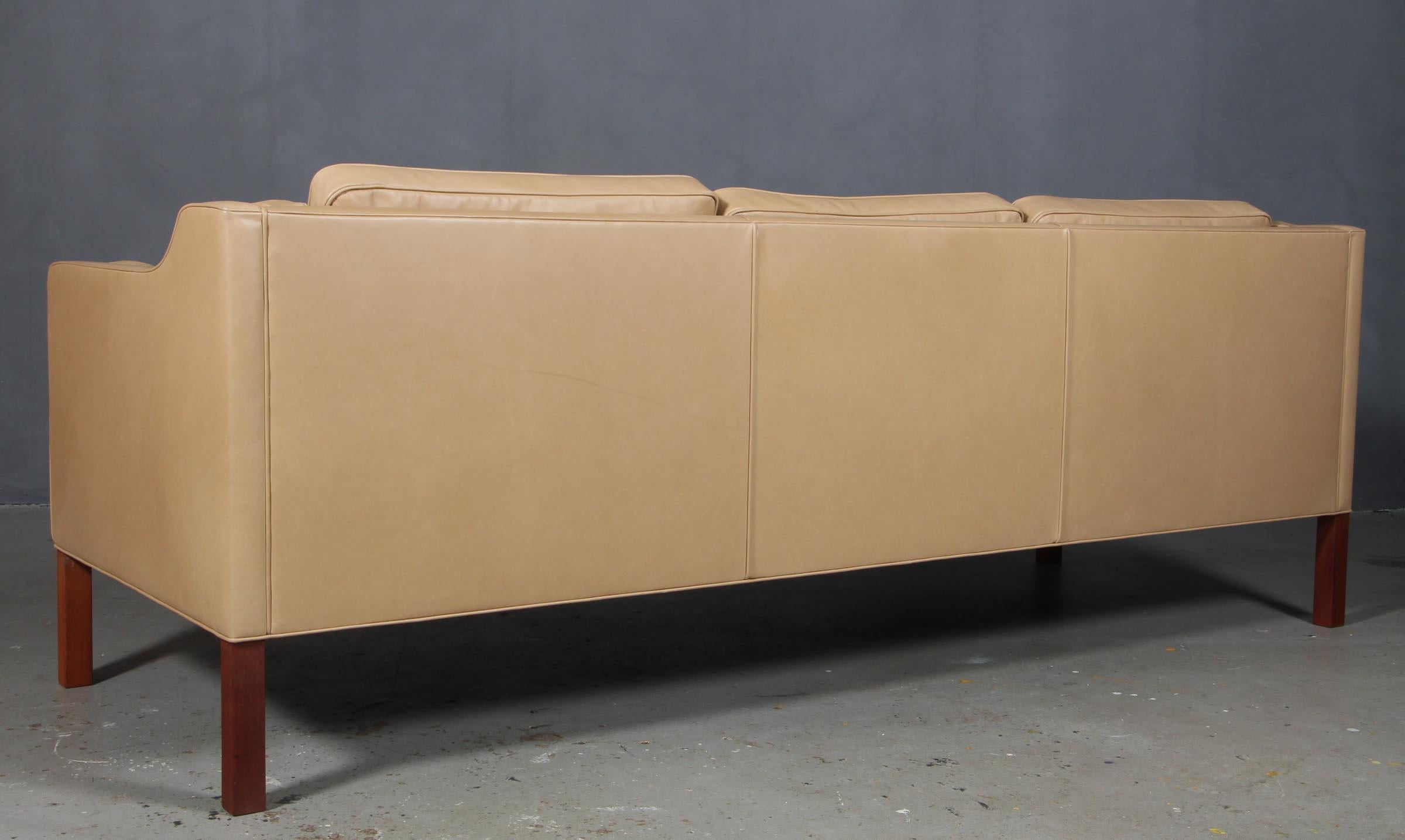 Børge Mogensen Three-Seat Sofa, Model 2213 In Excellent Condition For Sale In Esbjerg, DK