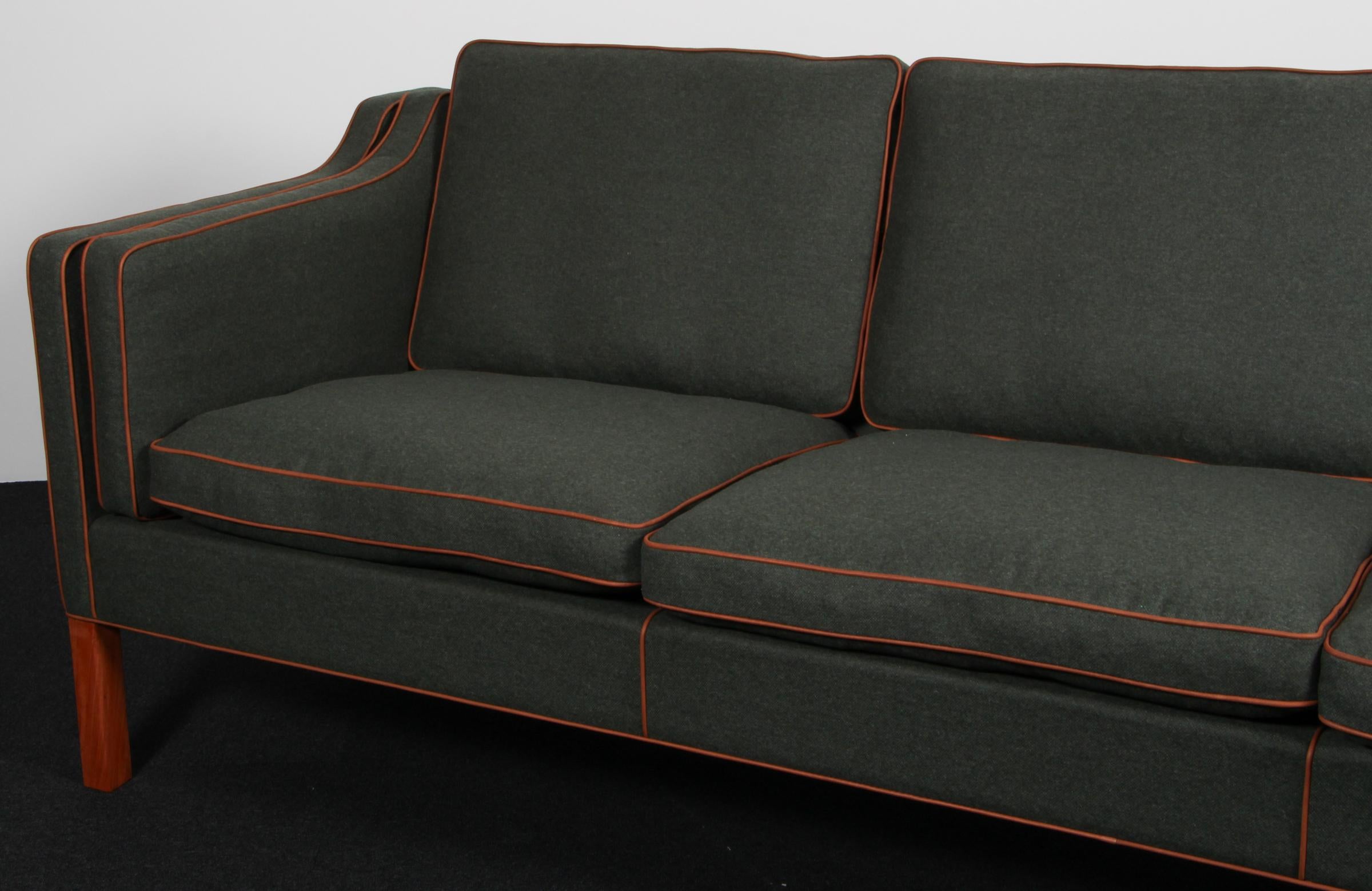 Mid-20th Century Børge Mogensen Three-Seat Sofa, Model 2213 For Sale
