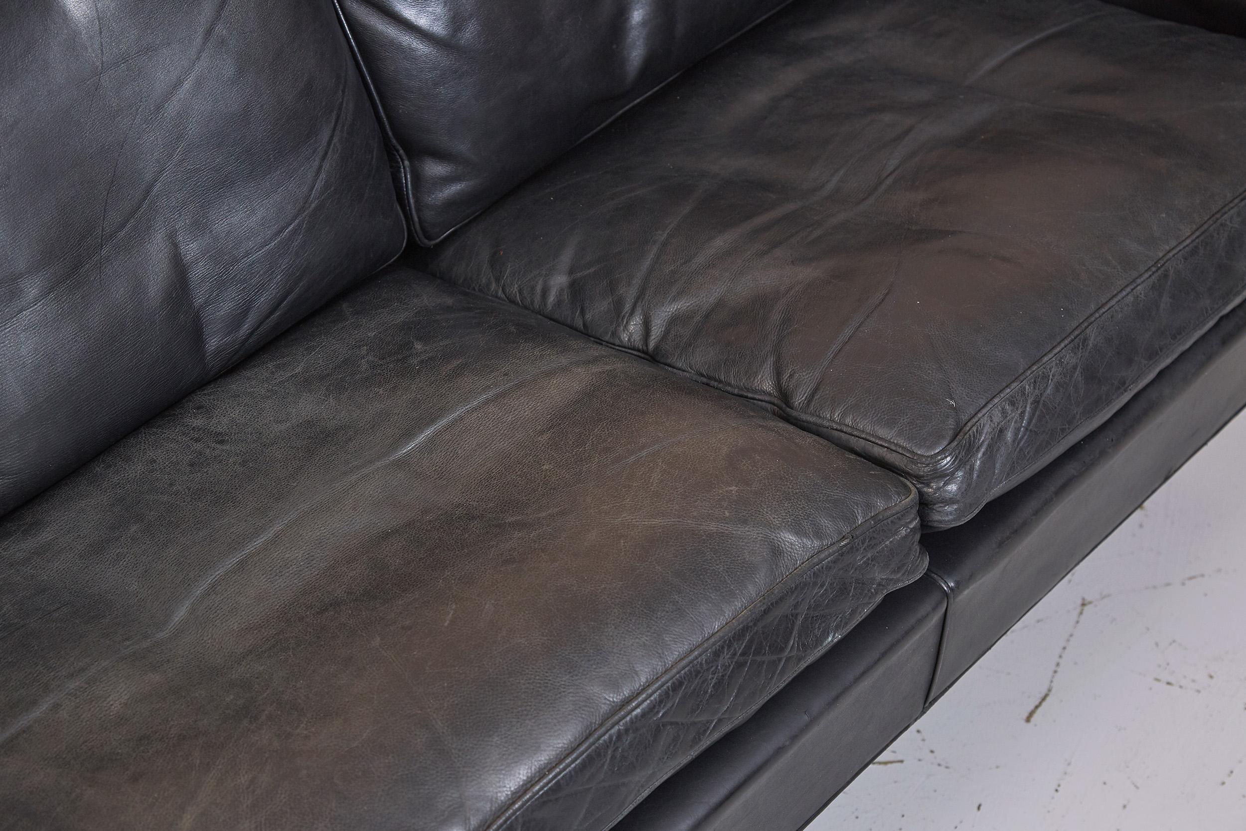 Børge Mogensen Three Seat Sofa, Model 2213 in Black Leather 2