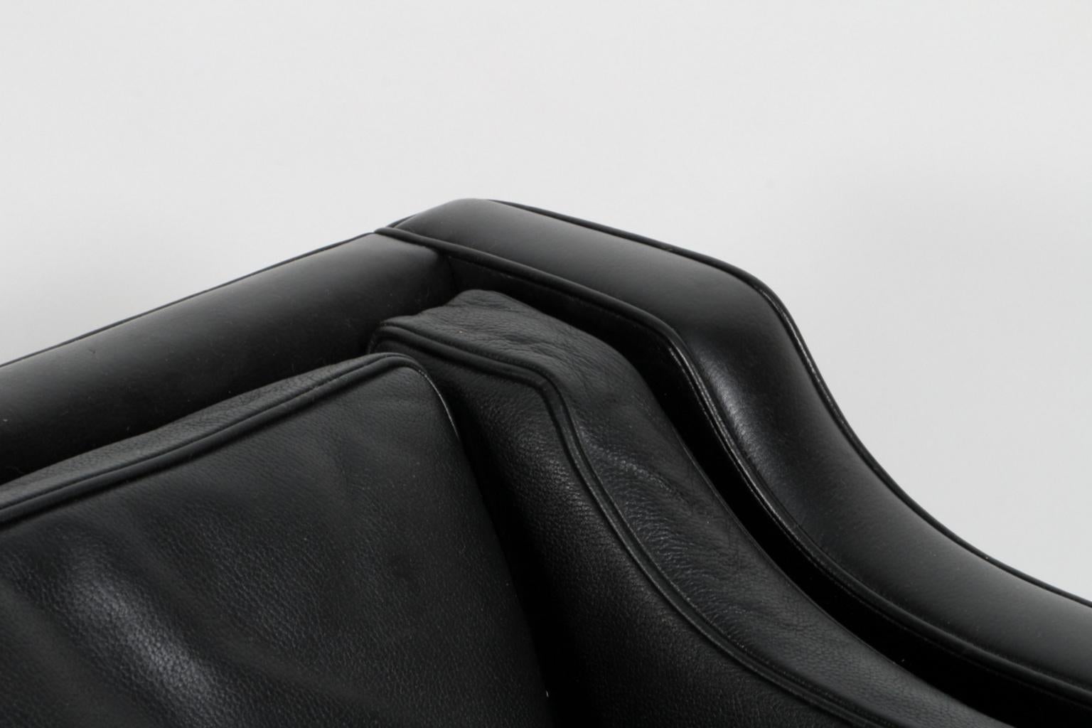 Børge Mogensen Three-Seat Sofa, Model 2213, Original Black Leather In Good Condition In Esbjerg, DK