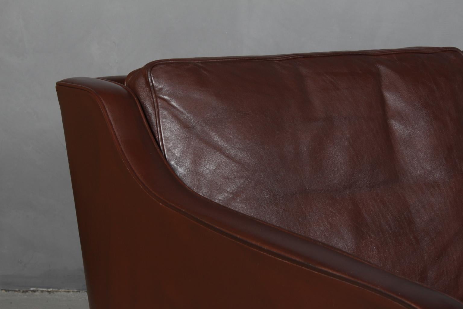 Scandinavian Modern Børge Mogensen Three-Seat Sofa, Model 2323, Original Brown Leather and Oak
